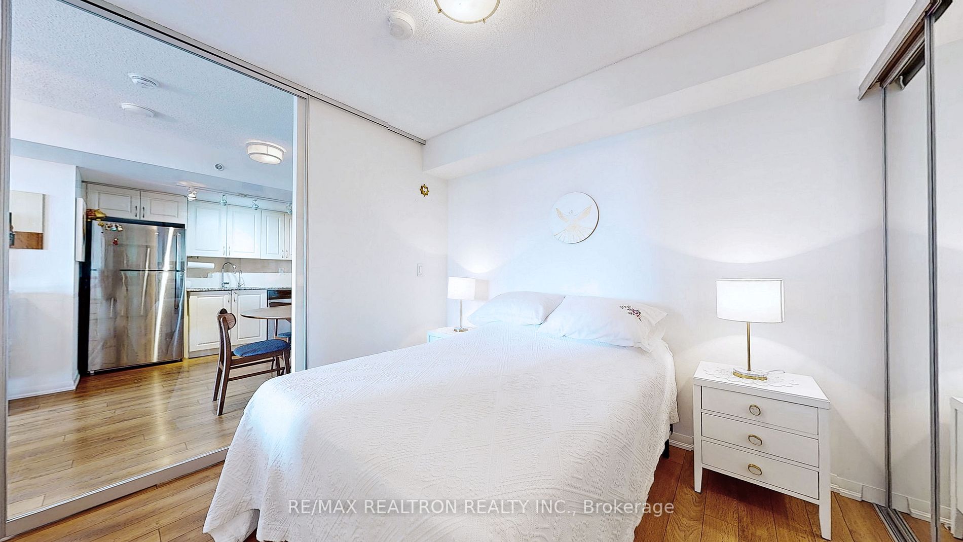 3091 Dufferin St, #527