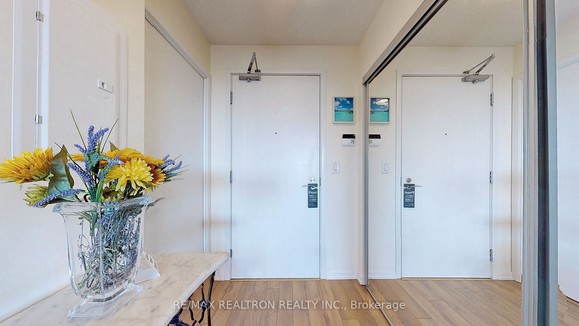 3091 Dufferin St, #527