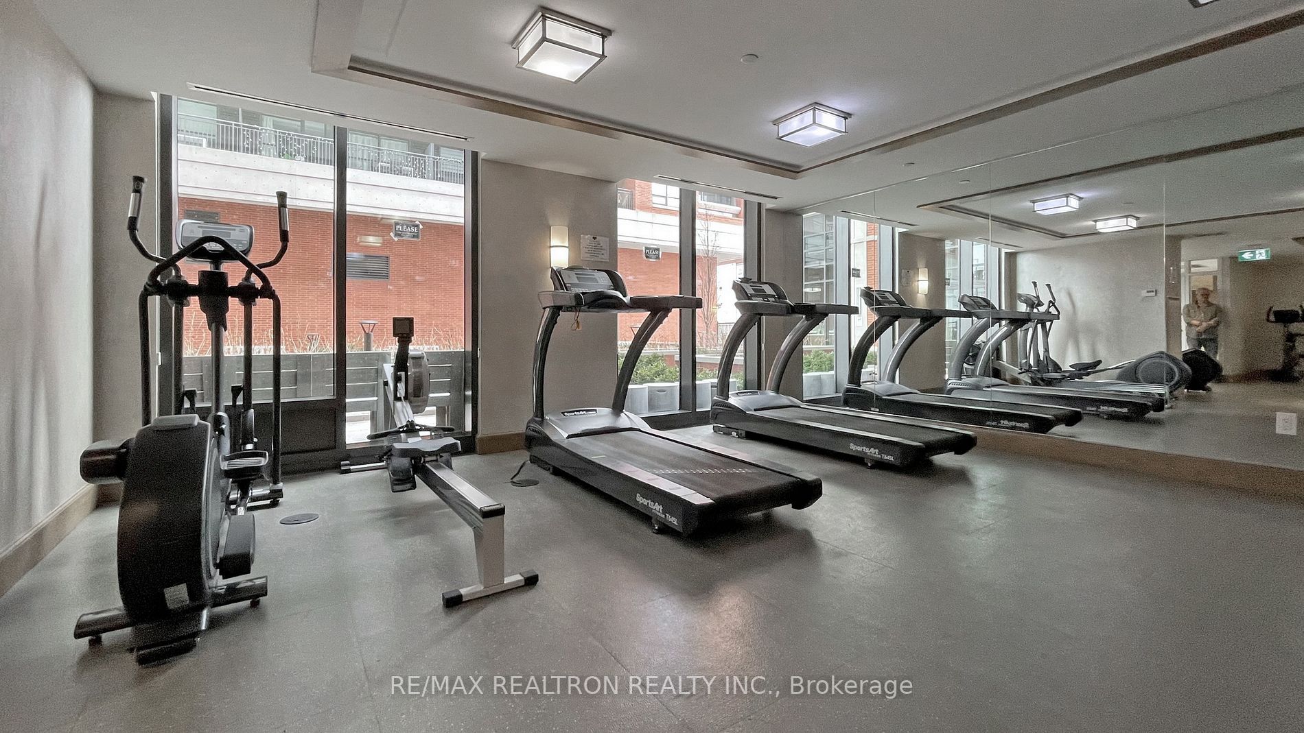3091 Dufferin St, #527
