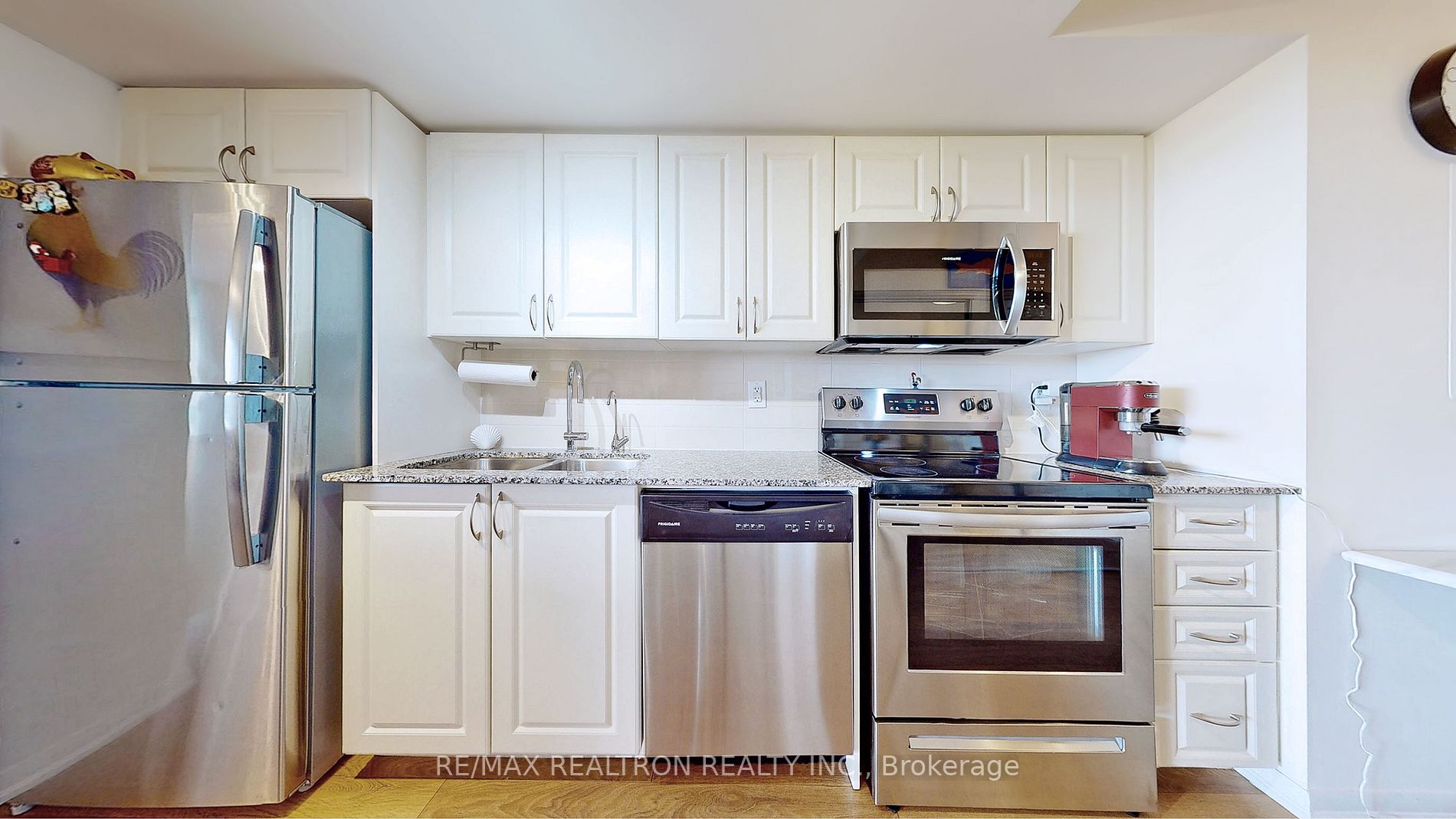 3091 Dufferin St, #527