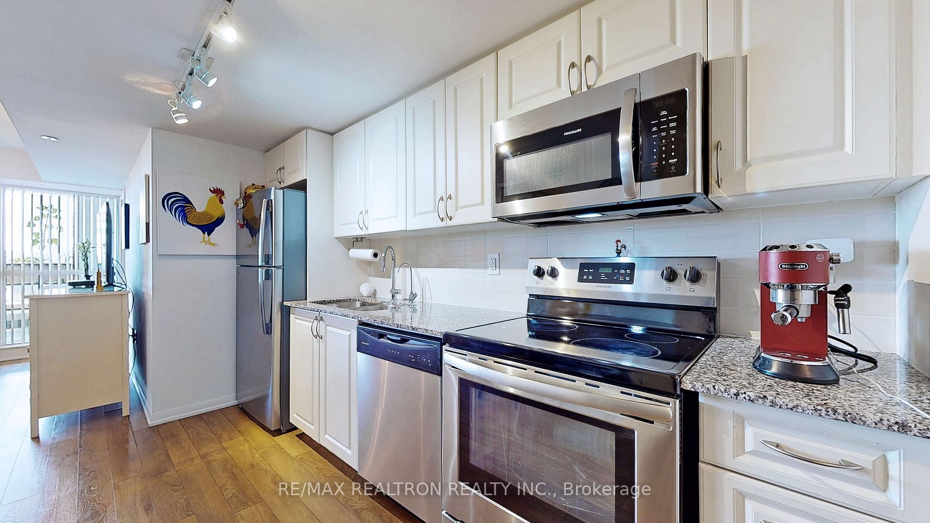 3091 Dufferin St, #527