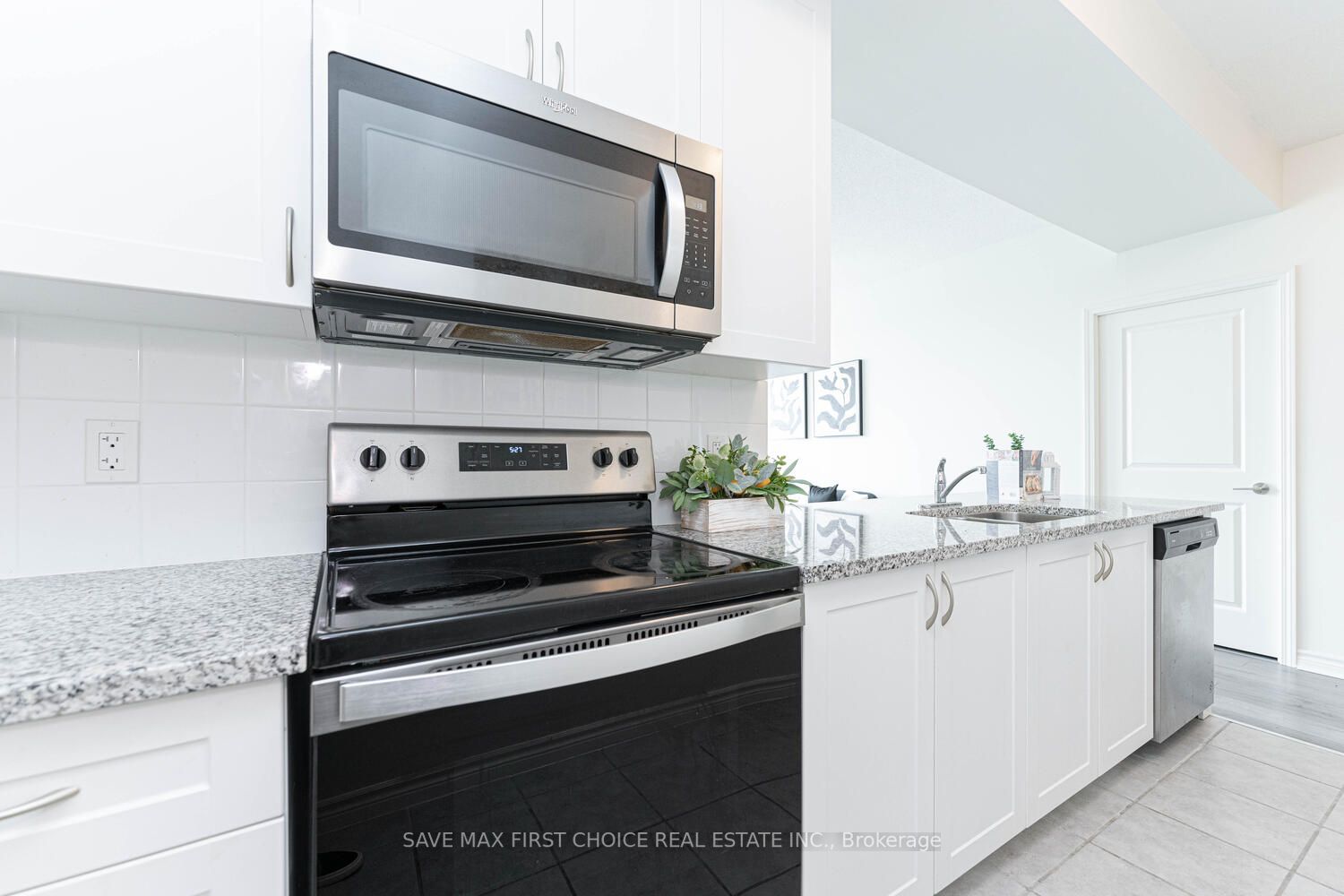 349 Rathburn Rd W, #1101