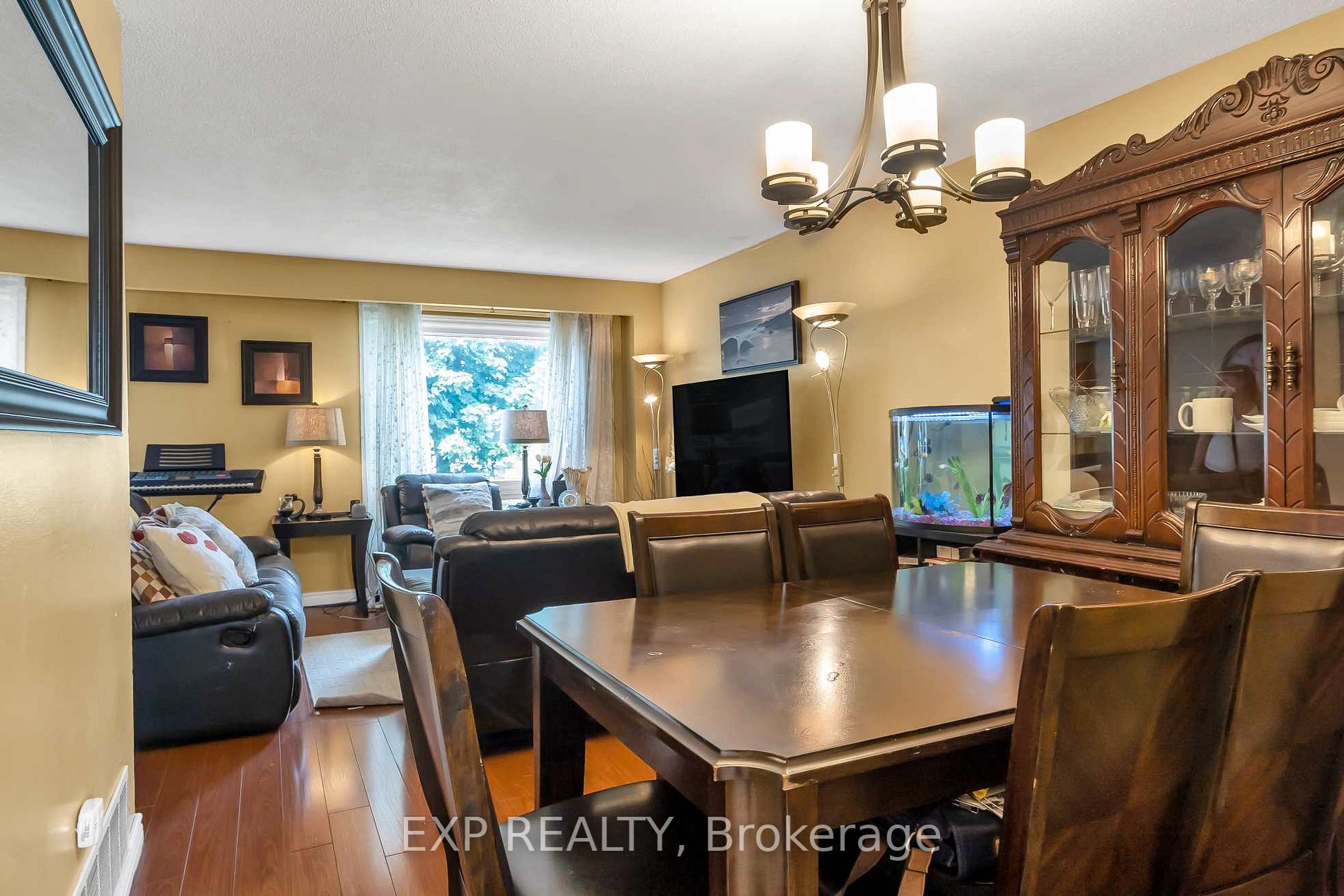 5 Charters Rd