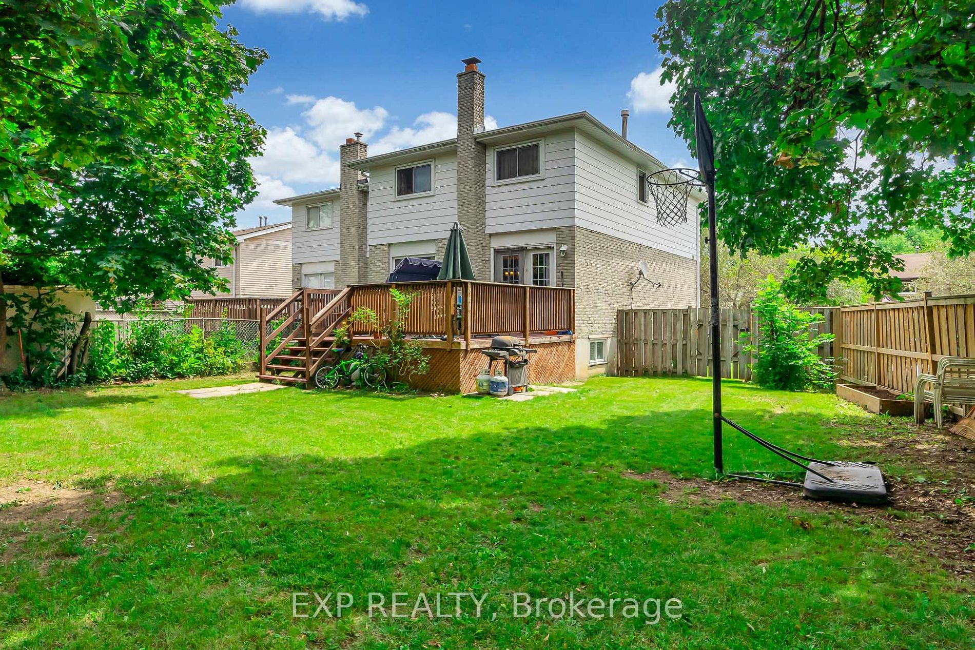 5 Charters Rd