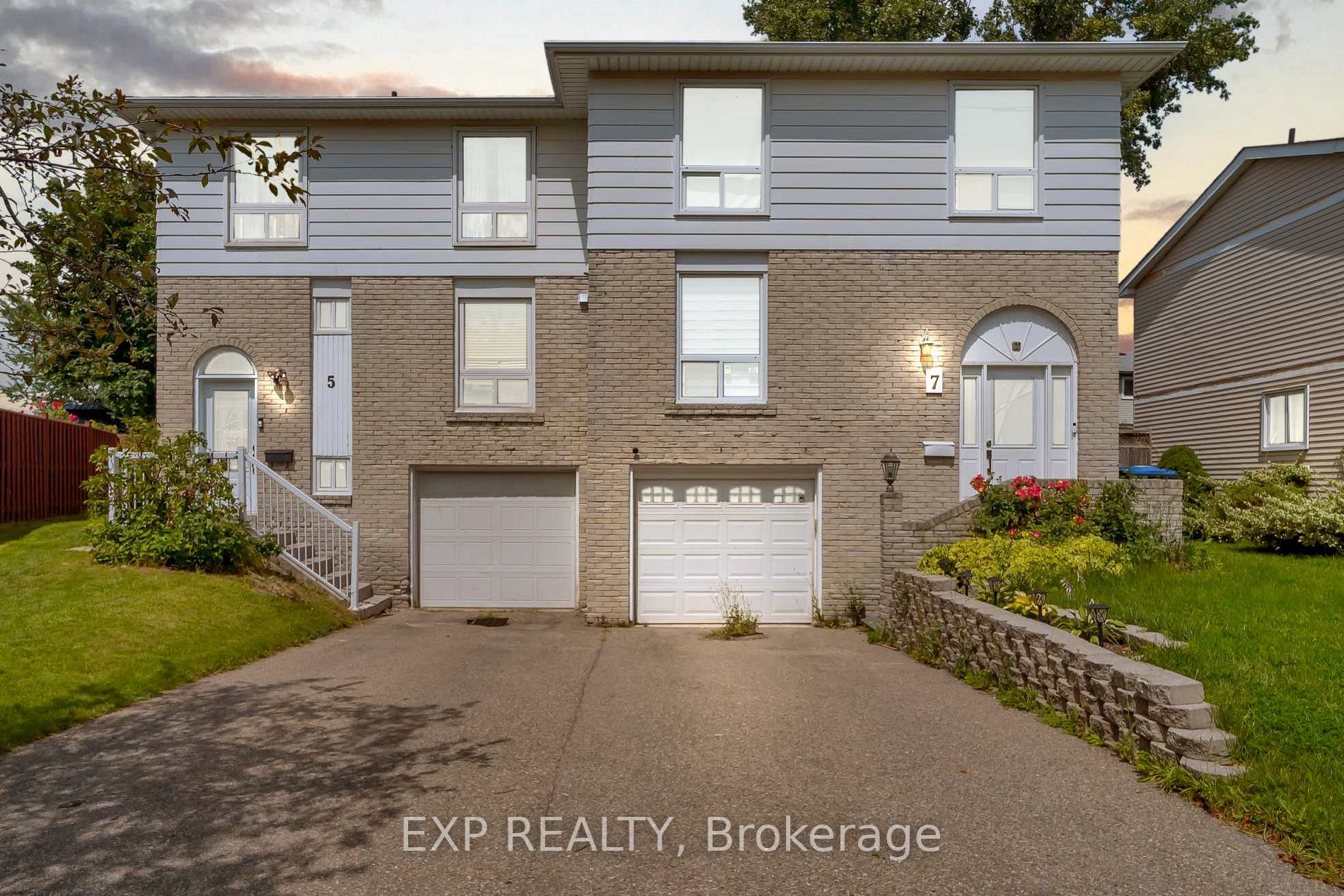 5 Charters Rd