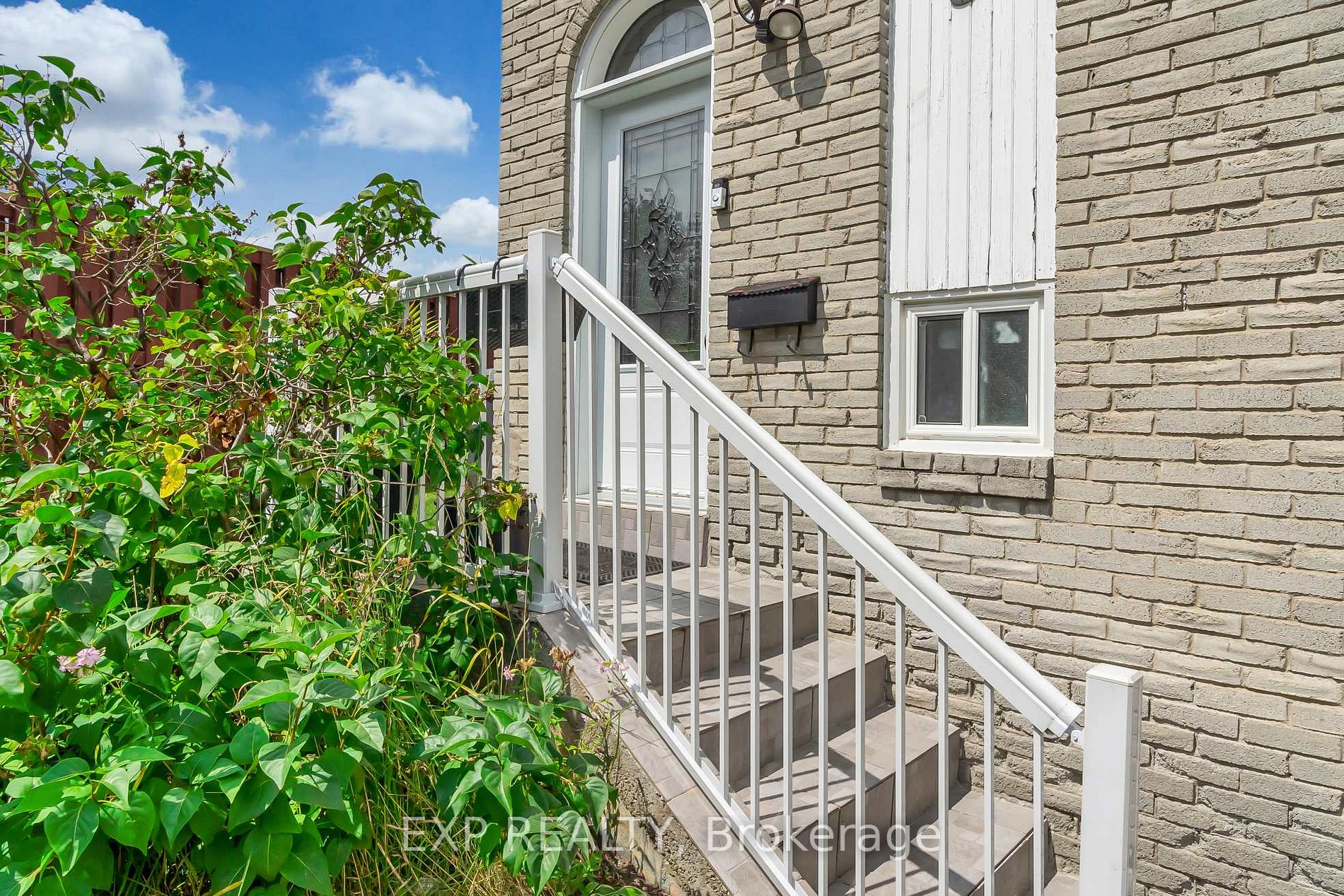 5 Charters Rd