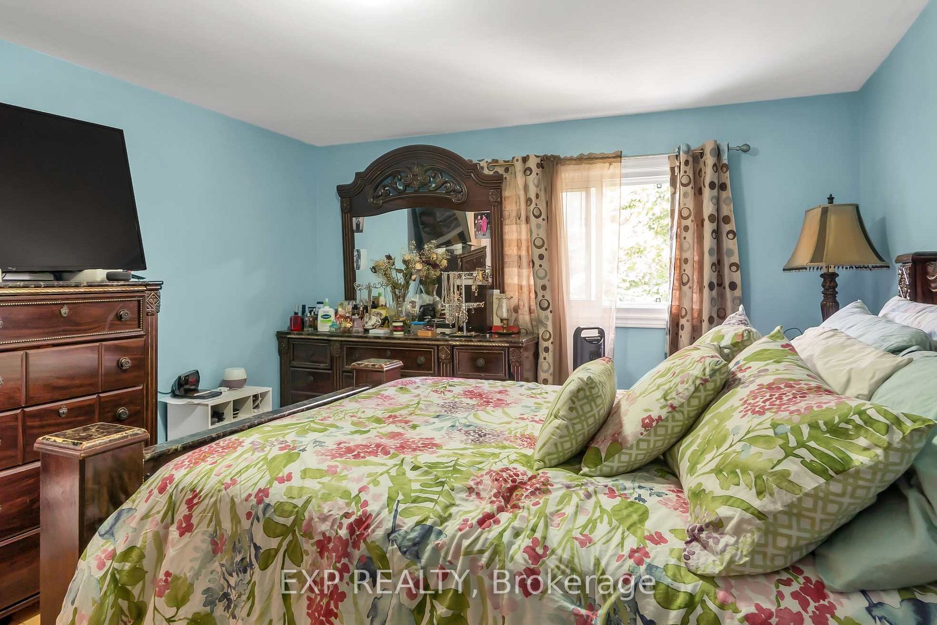 5 Charters Rd