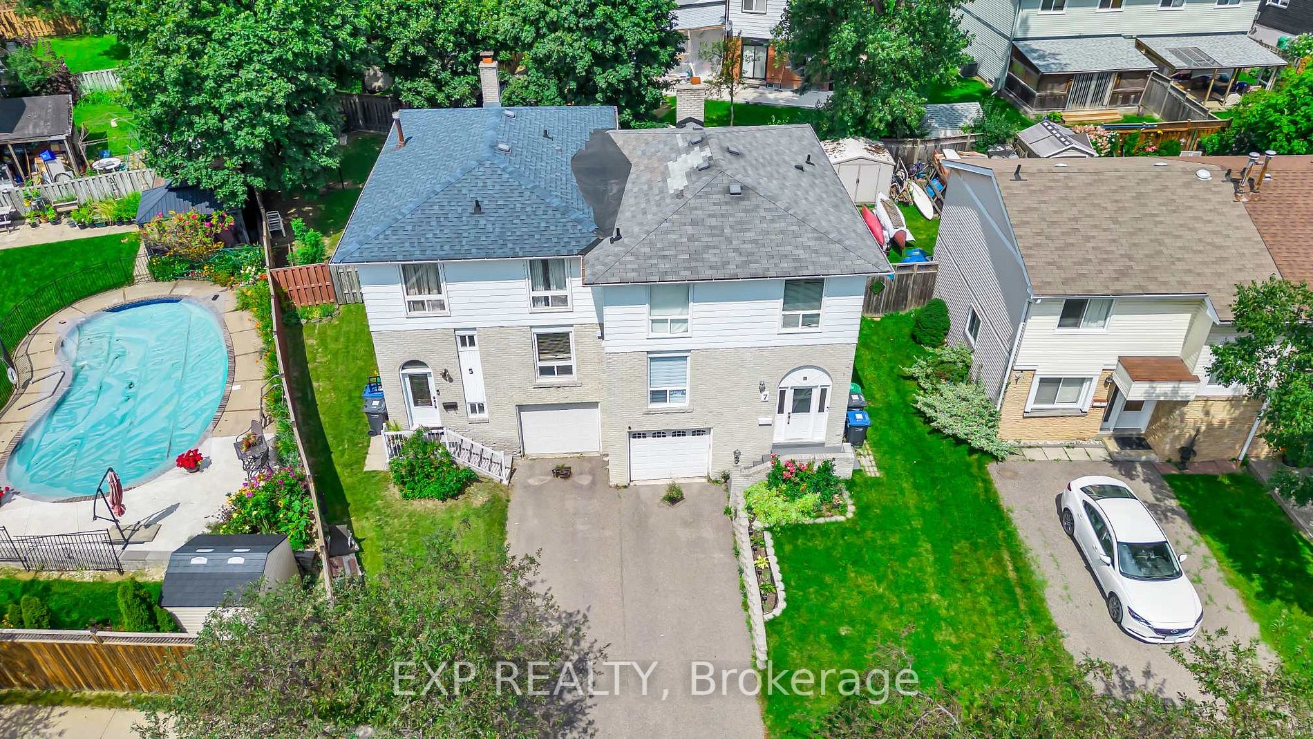 5 Charters Rd