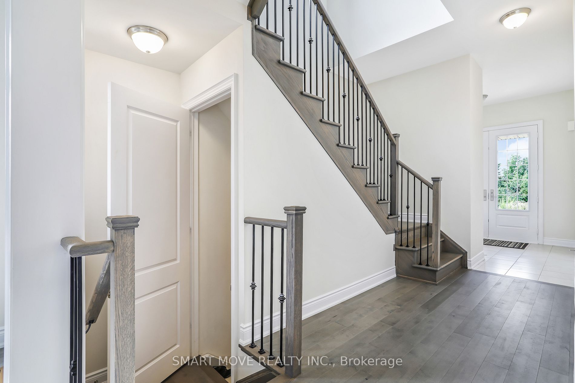 1163 Queens Plate Rd