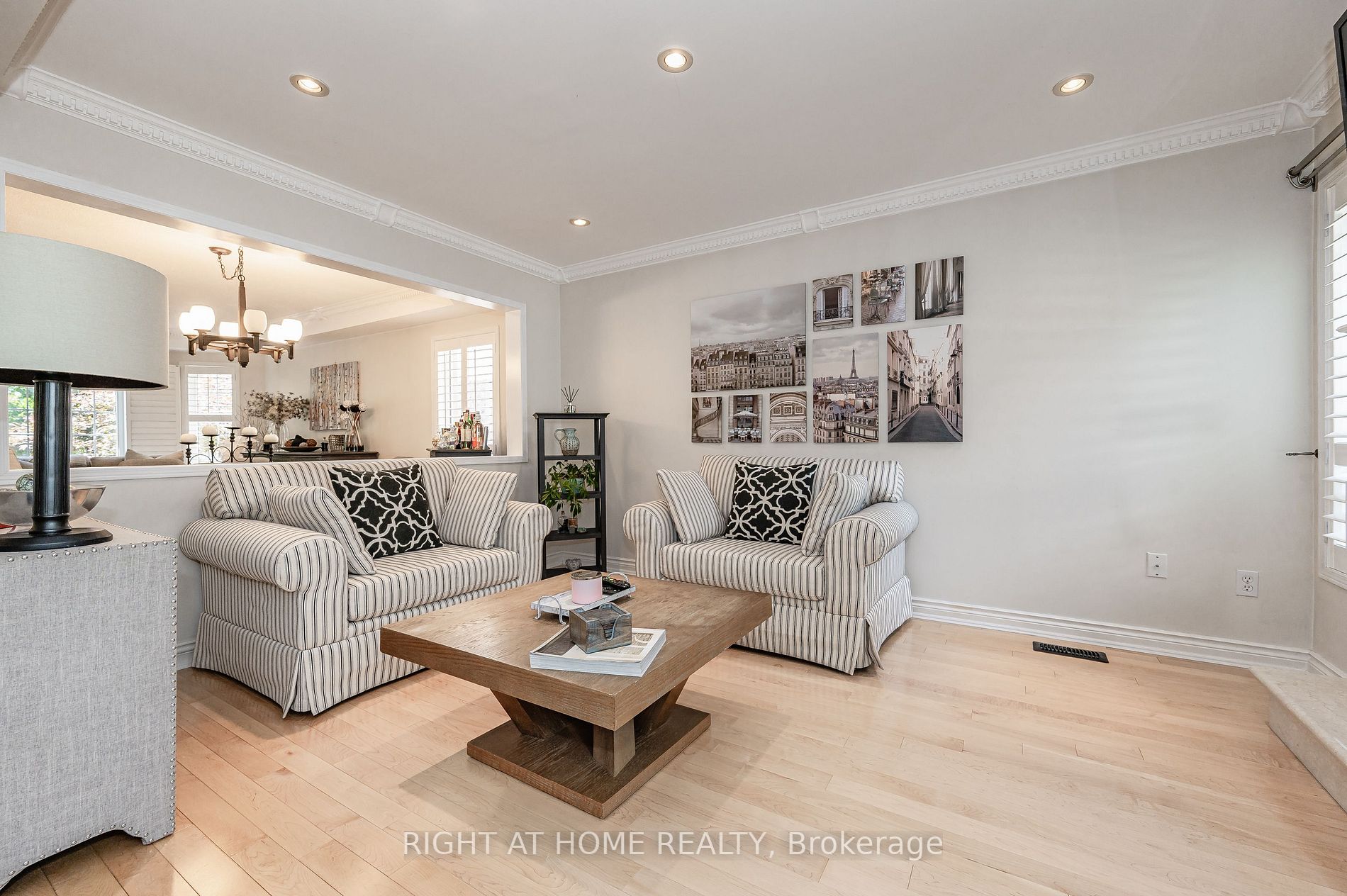 2263 Empire Cres