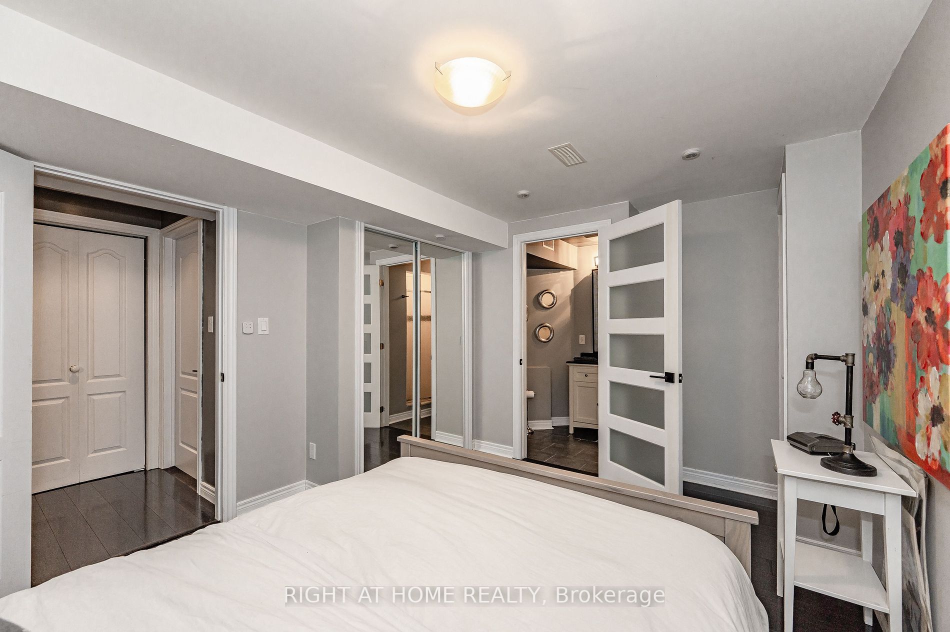 2263 Empire Cres