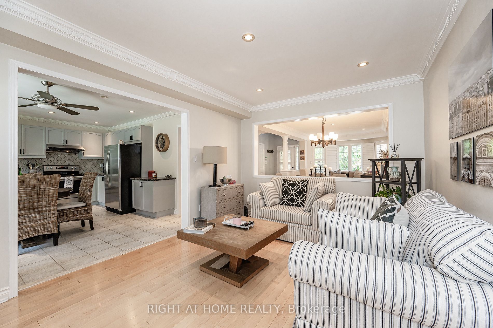 2263 Empire Cres