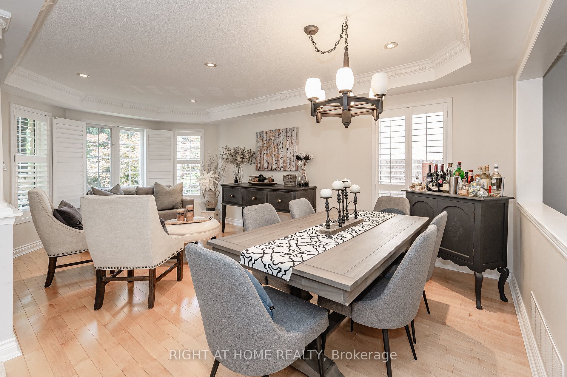 2263 Empire Cres