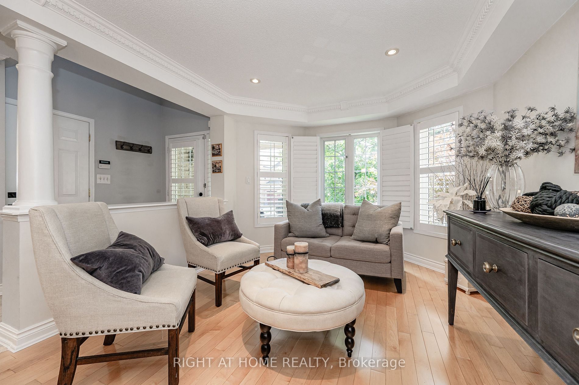 2263 Empire Cres