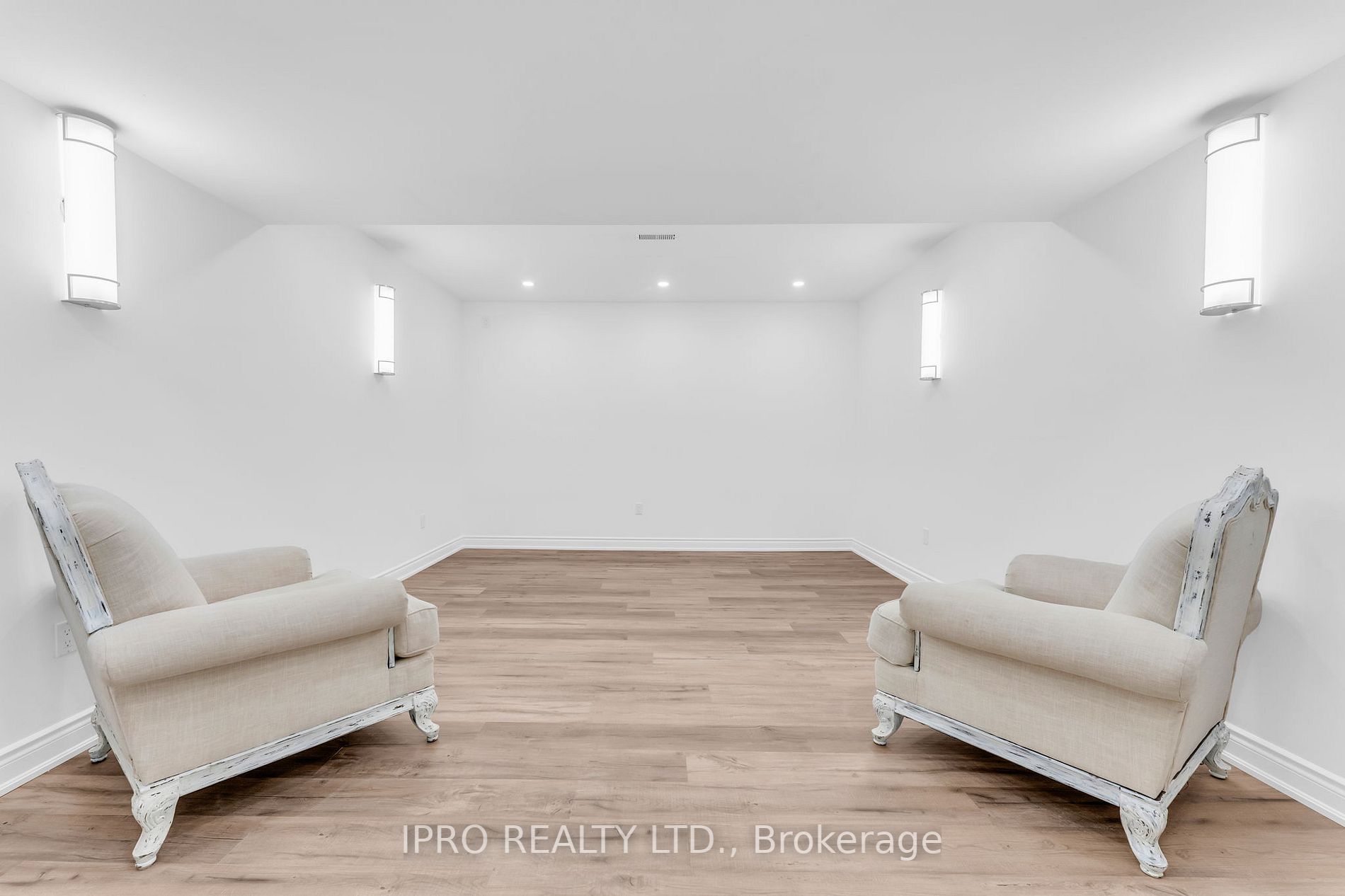 Listing W6723110 - Large Photo # 32
