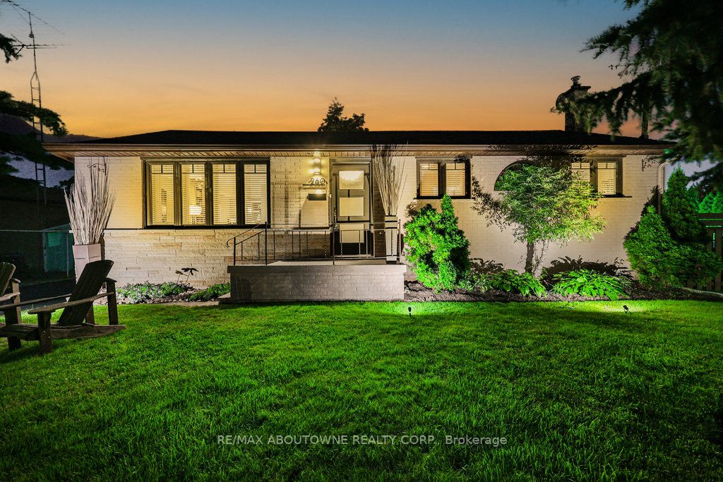 Listing W6723236 - Large Photo # 1