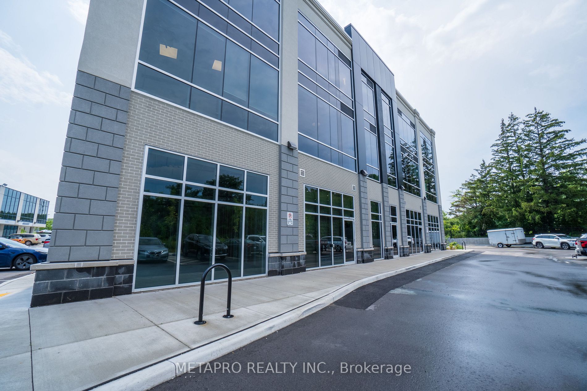 1670 North Service Rd E, #107