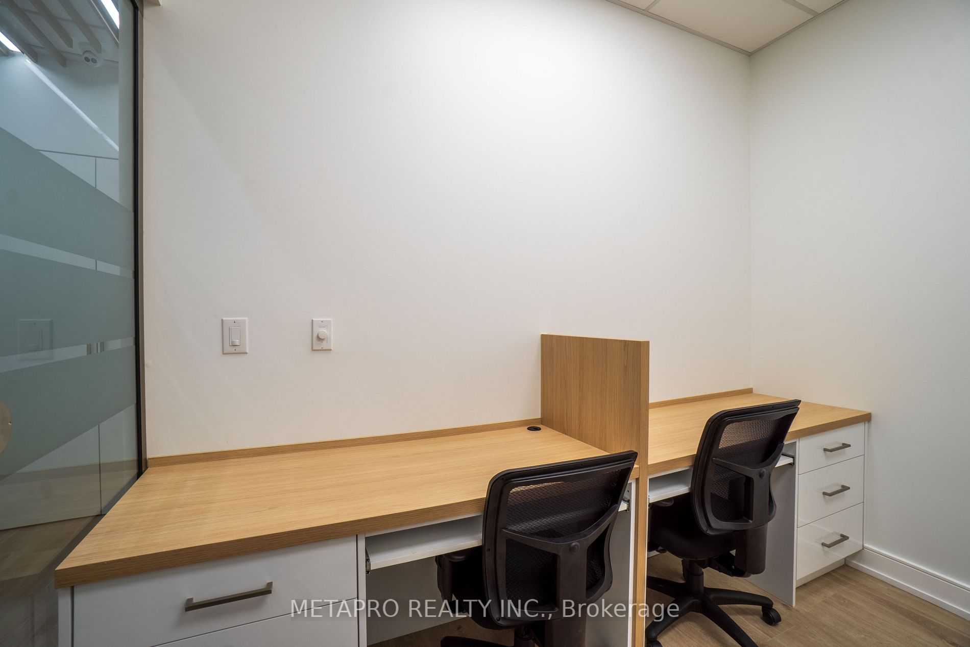 1670 North Service Rd E, #107