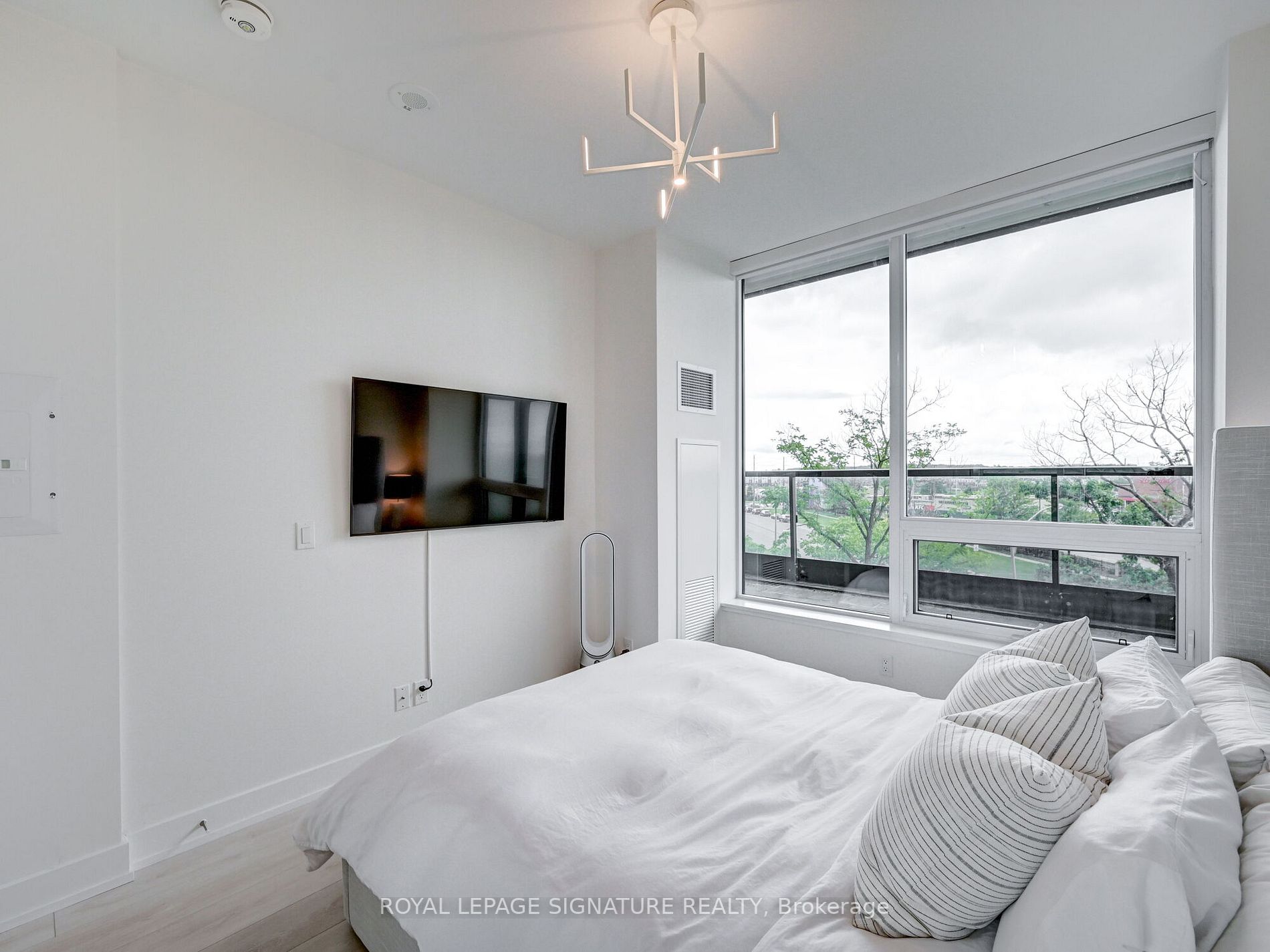 297 Oak Walk Dr, #318