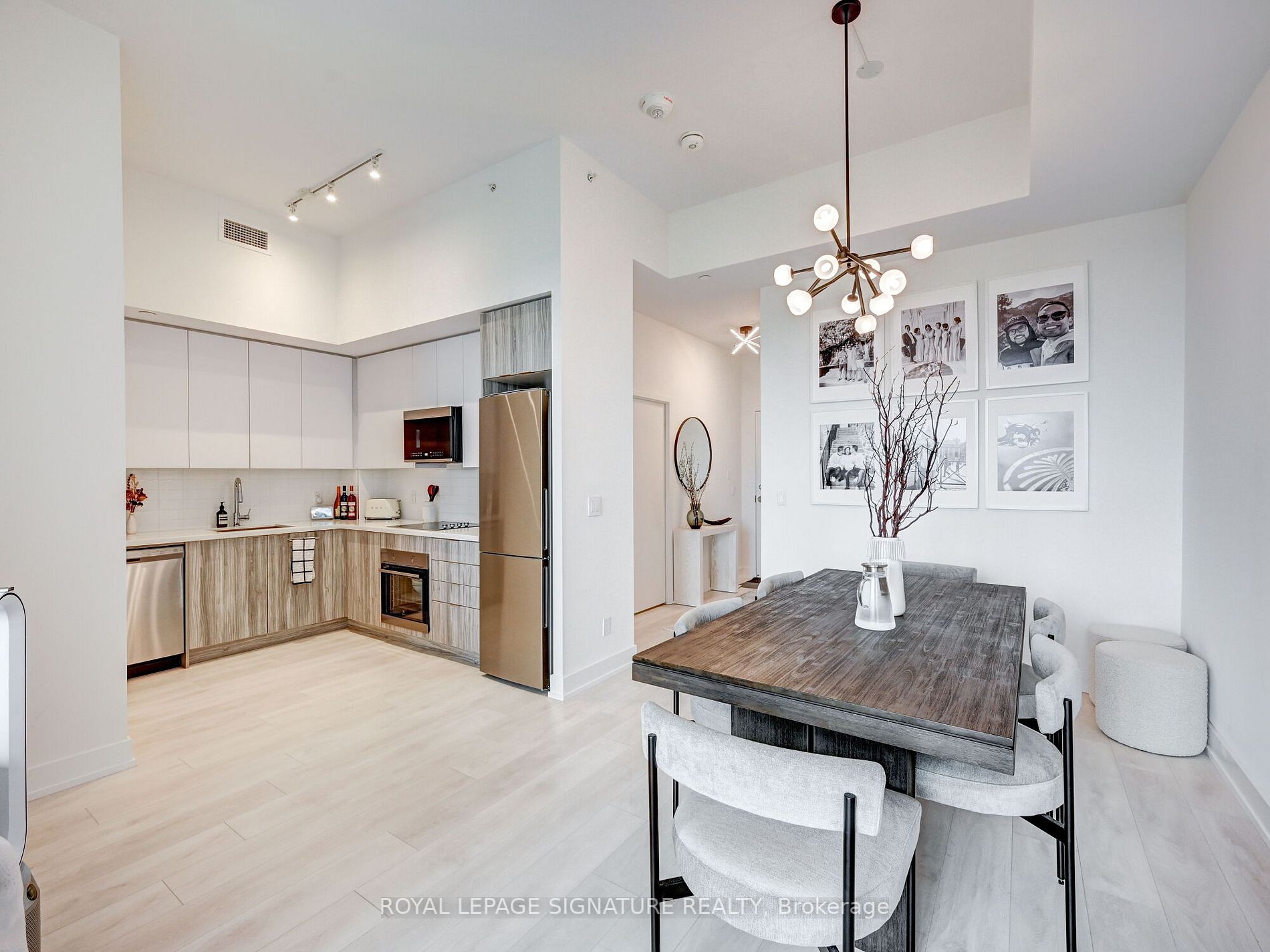 297 Oak Walk Dr, #318