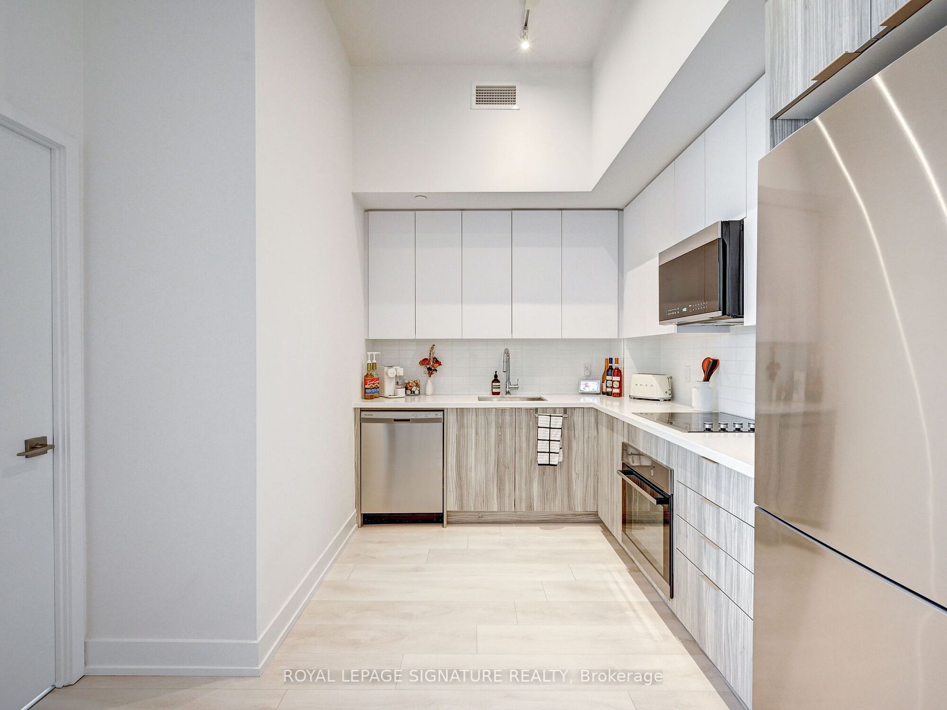 297 Oak Walk Dr, #318