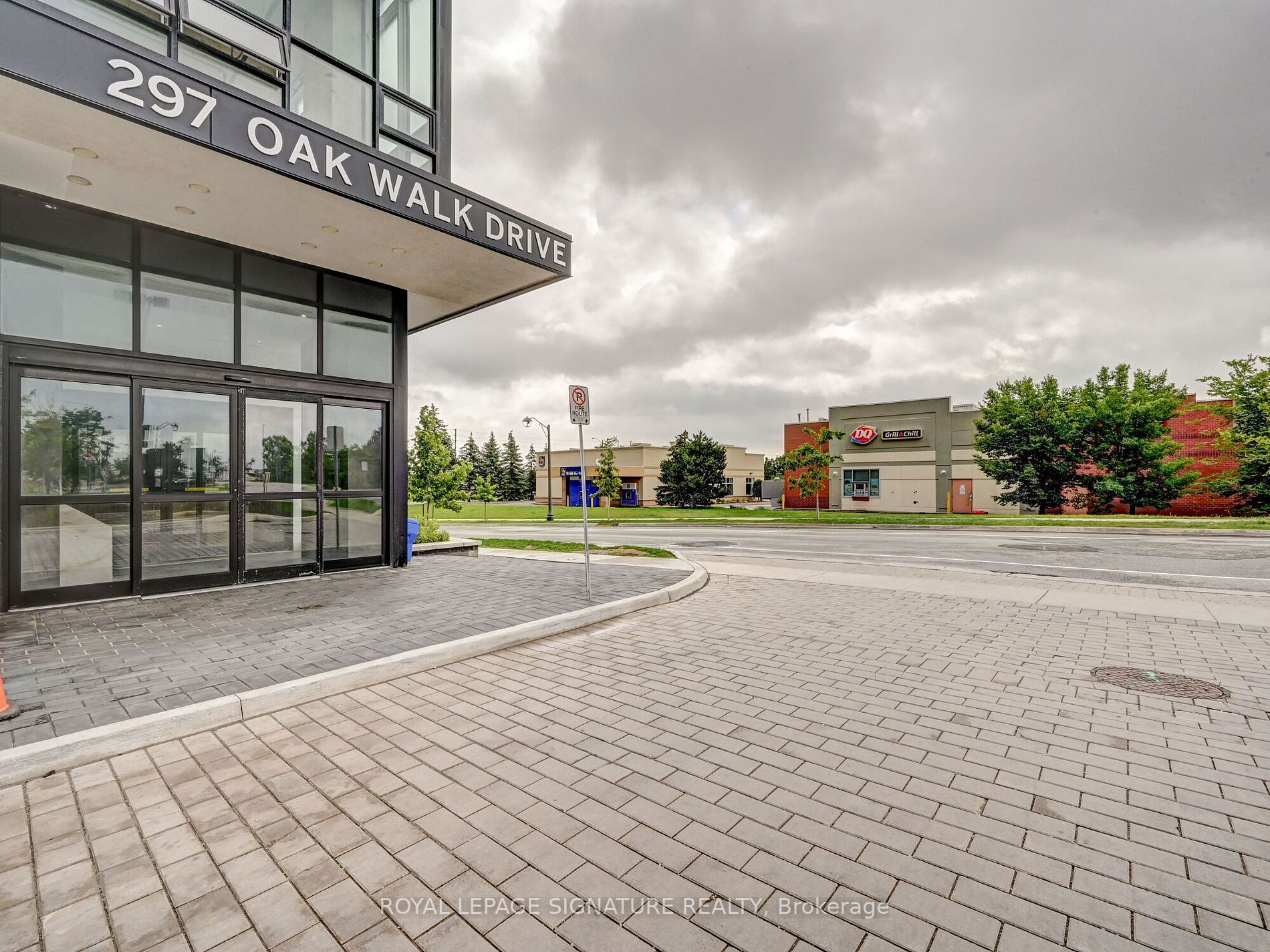 297 Oak Walk Dr, #318