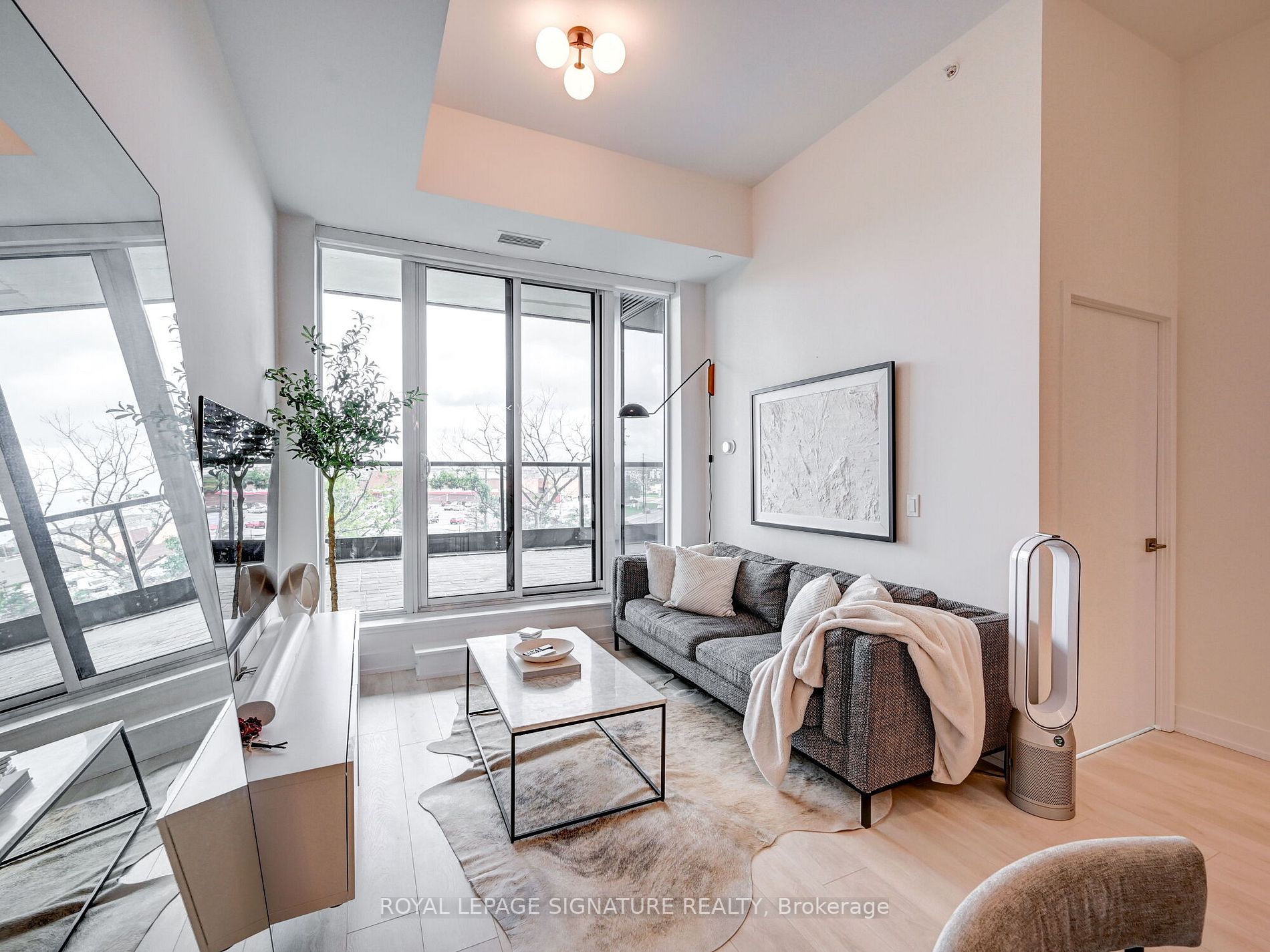 297 Oak Walk Dr, #318