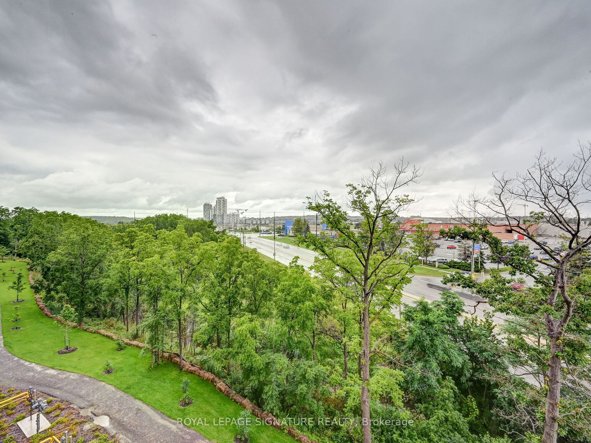 297 Oak Walk Dr, #318