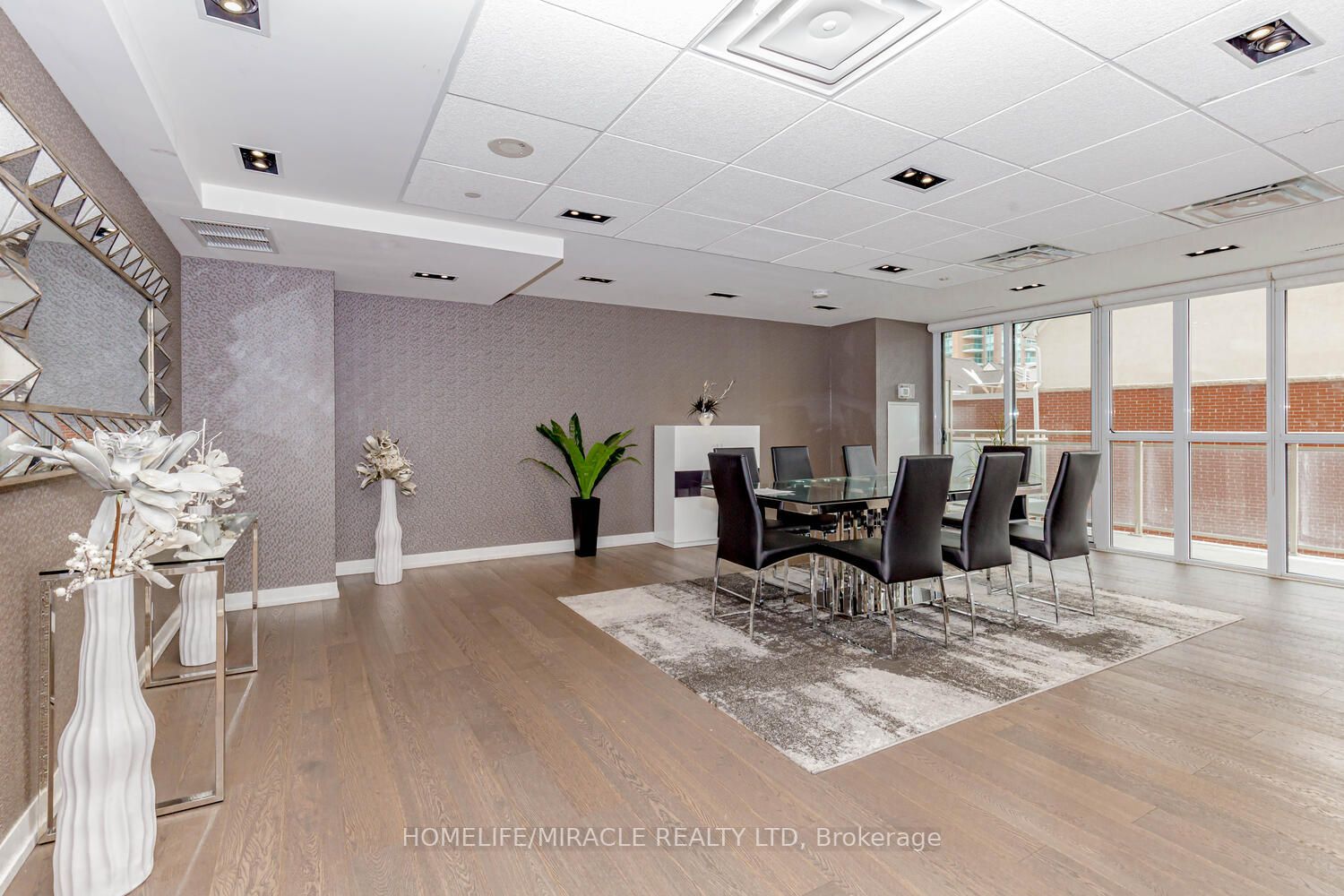 5101 Dundas St W, #412