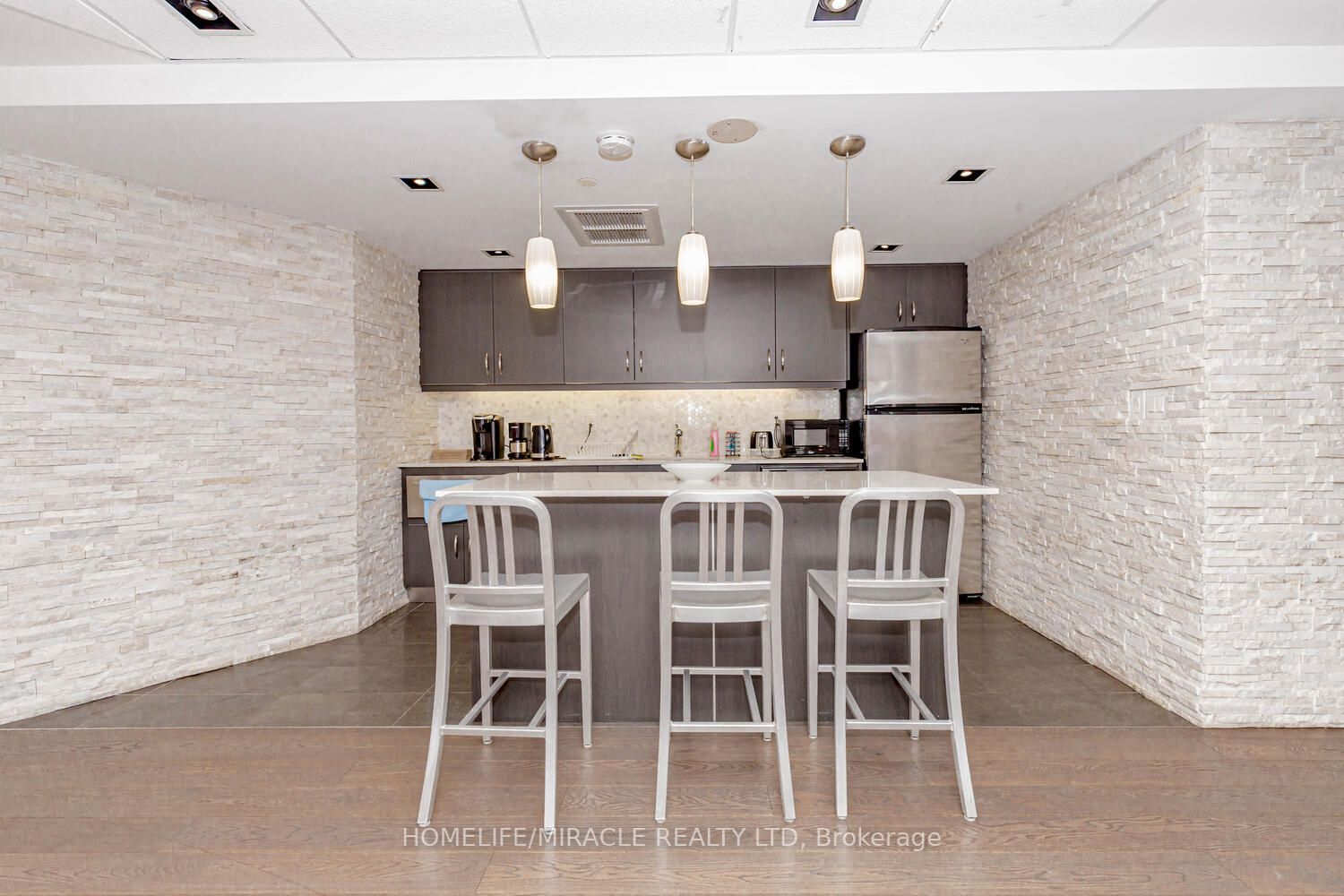 5101 Dundas St W, #412