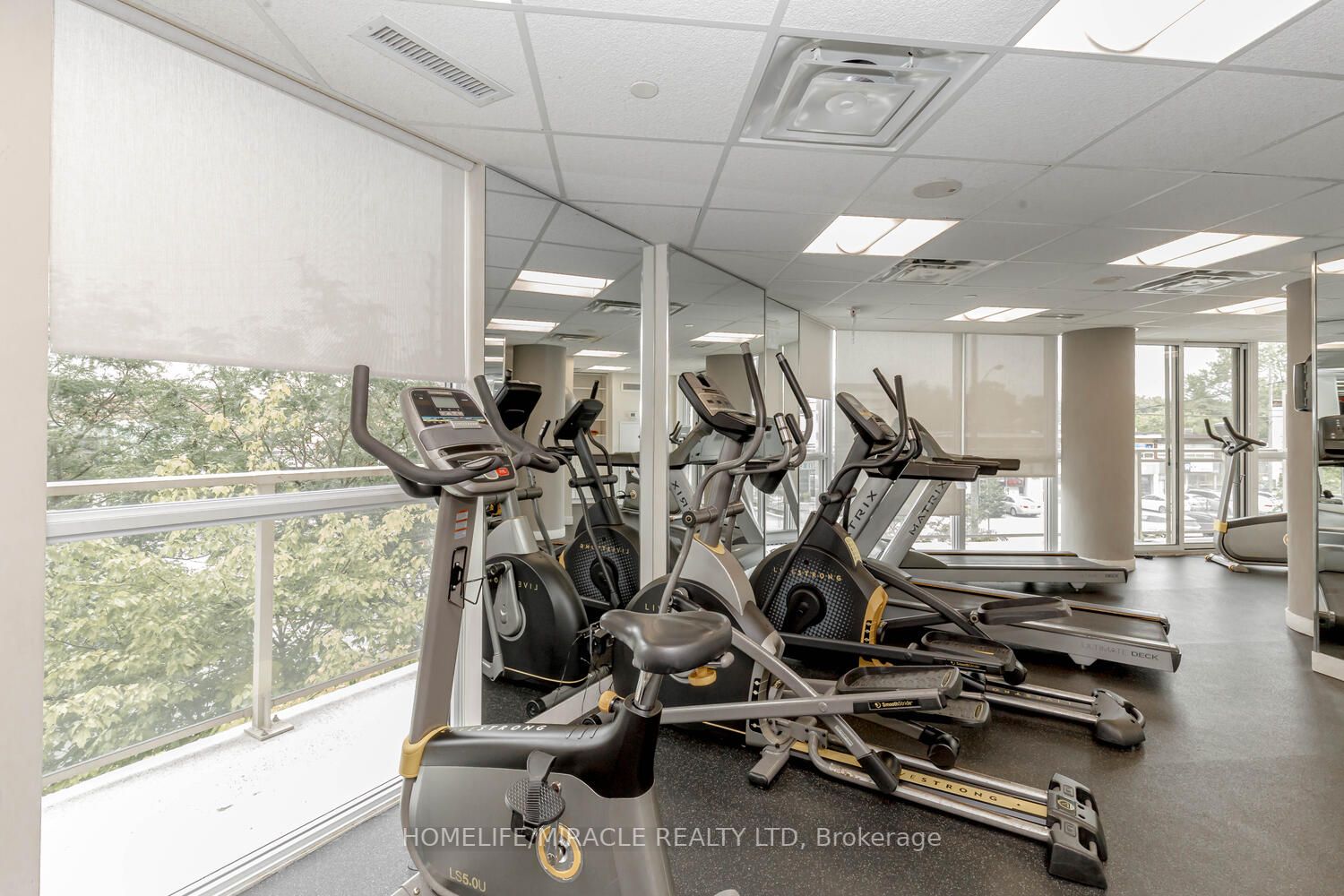 5101 Dundas St W, #412