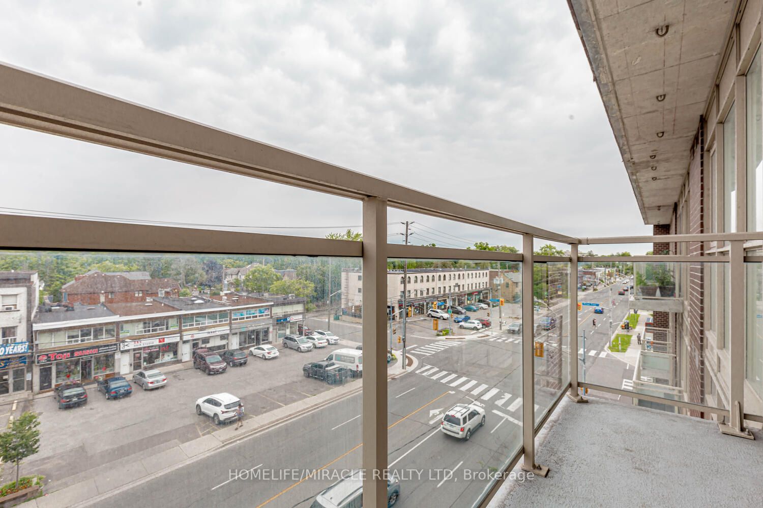 5101 Dundas St W, #412