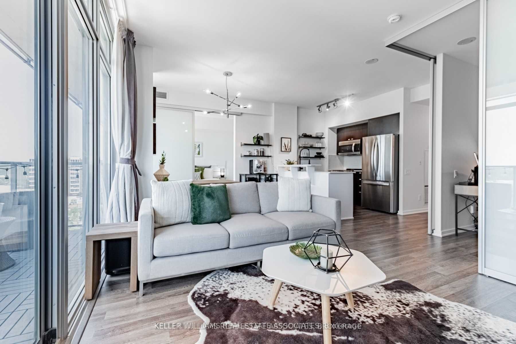 103 The Queensway Blvd W, #1412