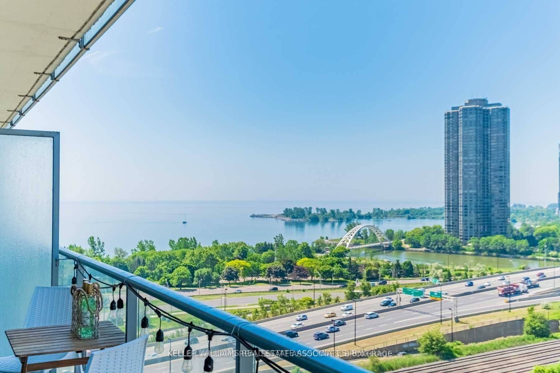 103 The Queensway Blvd W, #1412