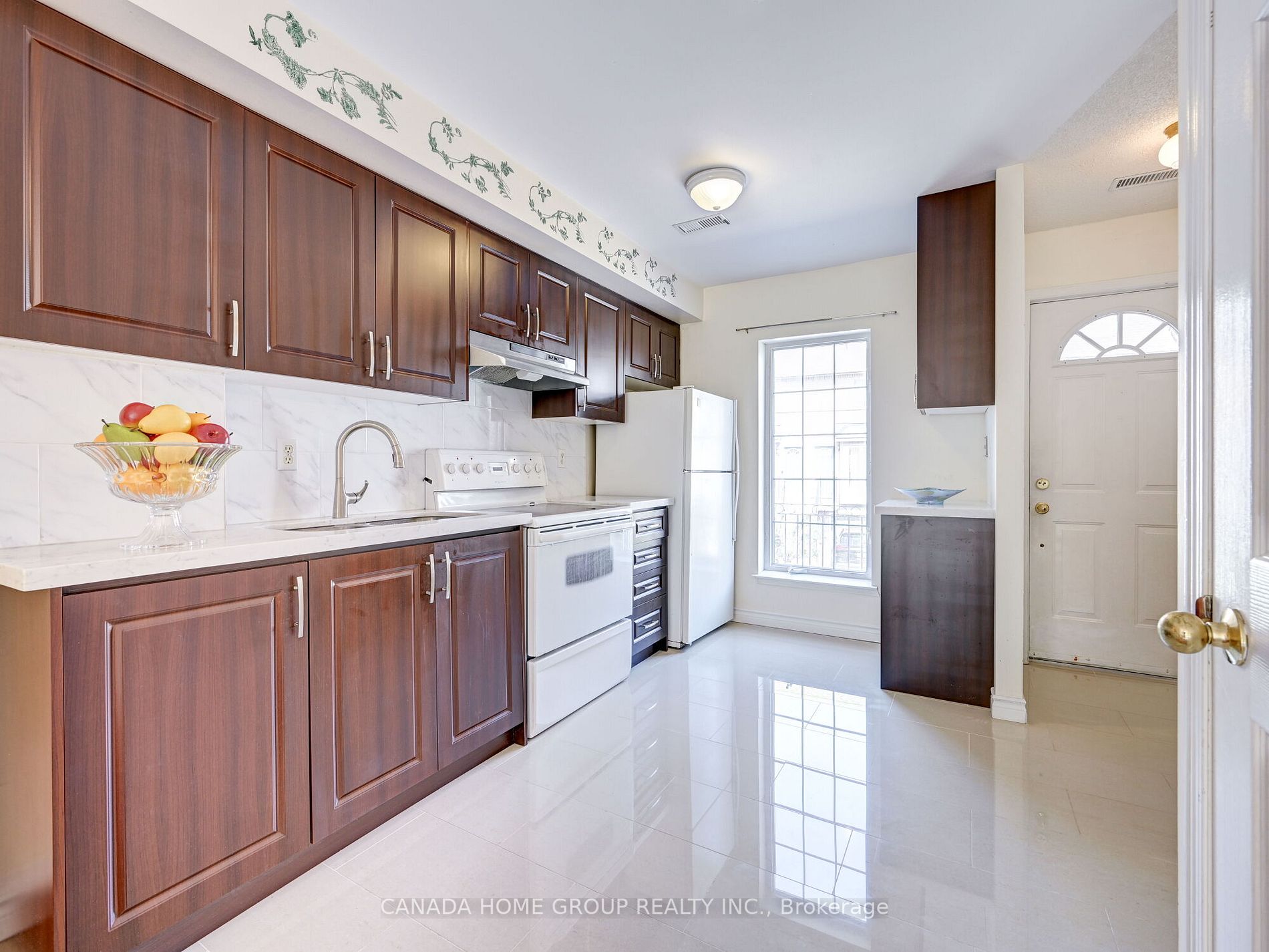 75 Strathaven Dr, #17