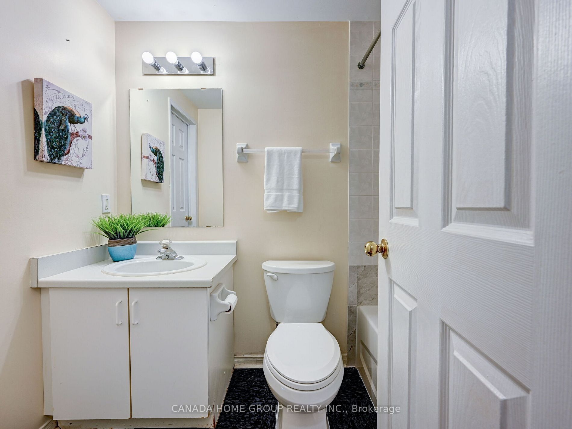 75 Strathaven Dr, #17