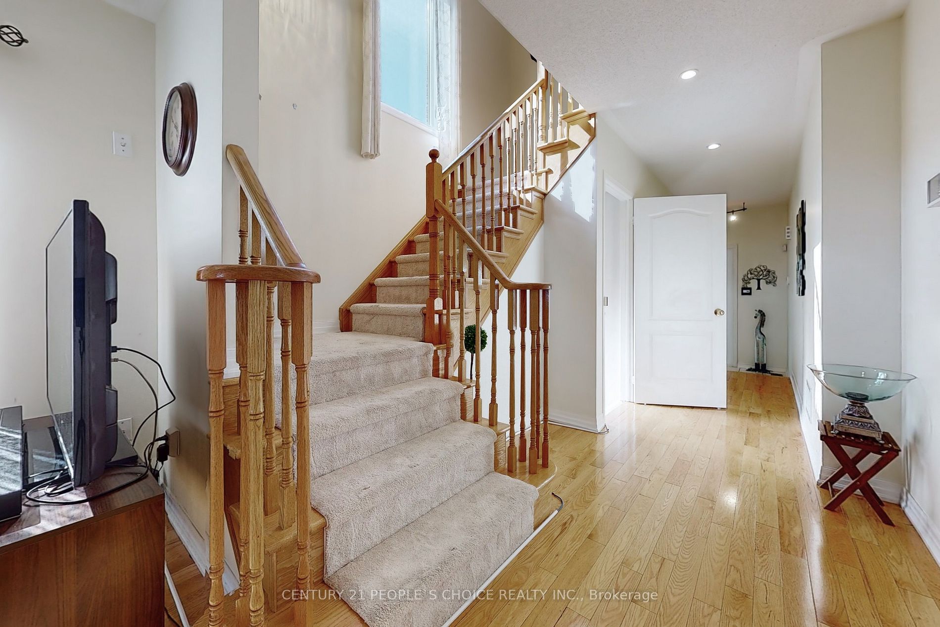 880 Delgado Dr