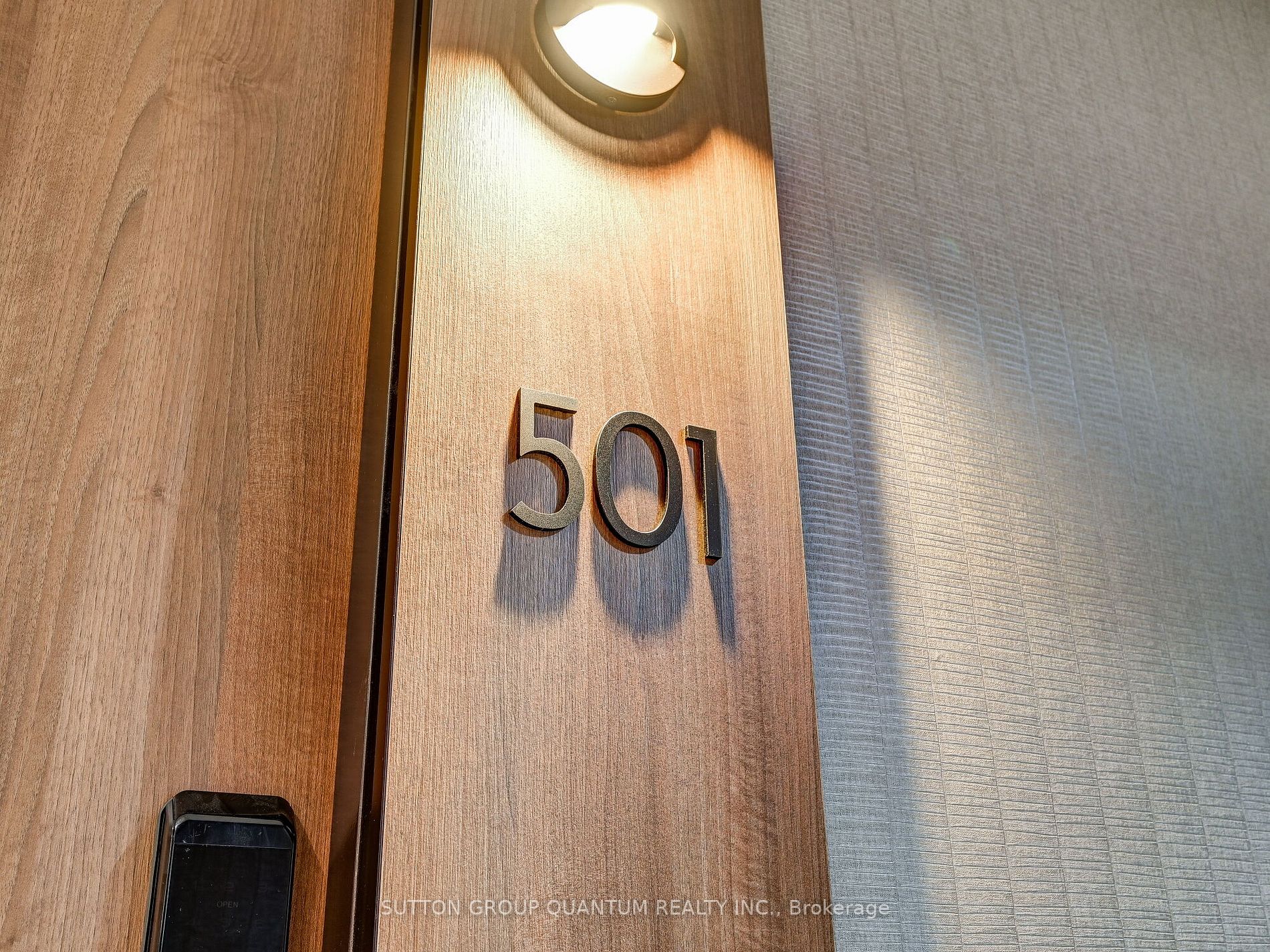 21 Park St E, #501