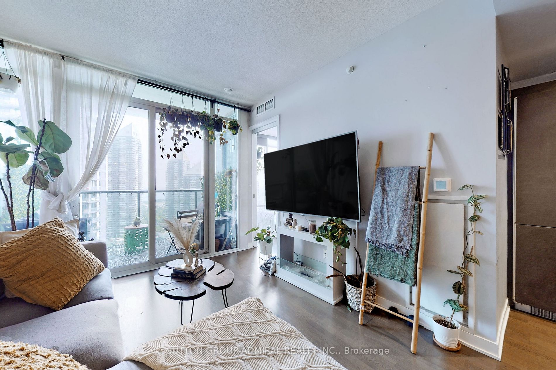 88 Park Lawn Rd, #2606