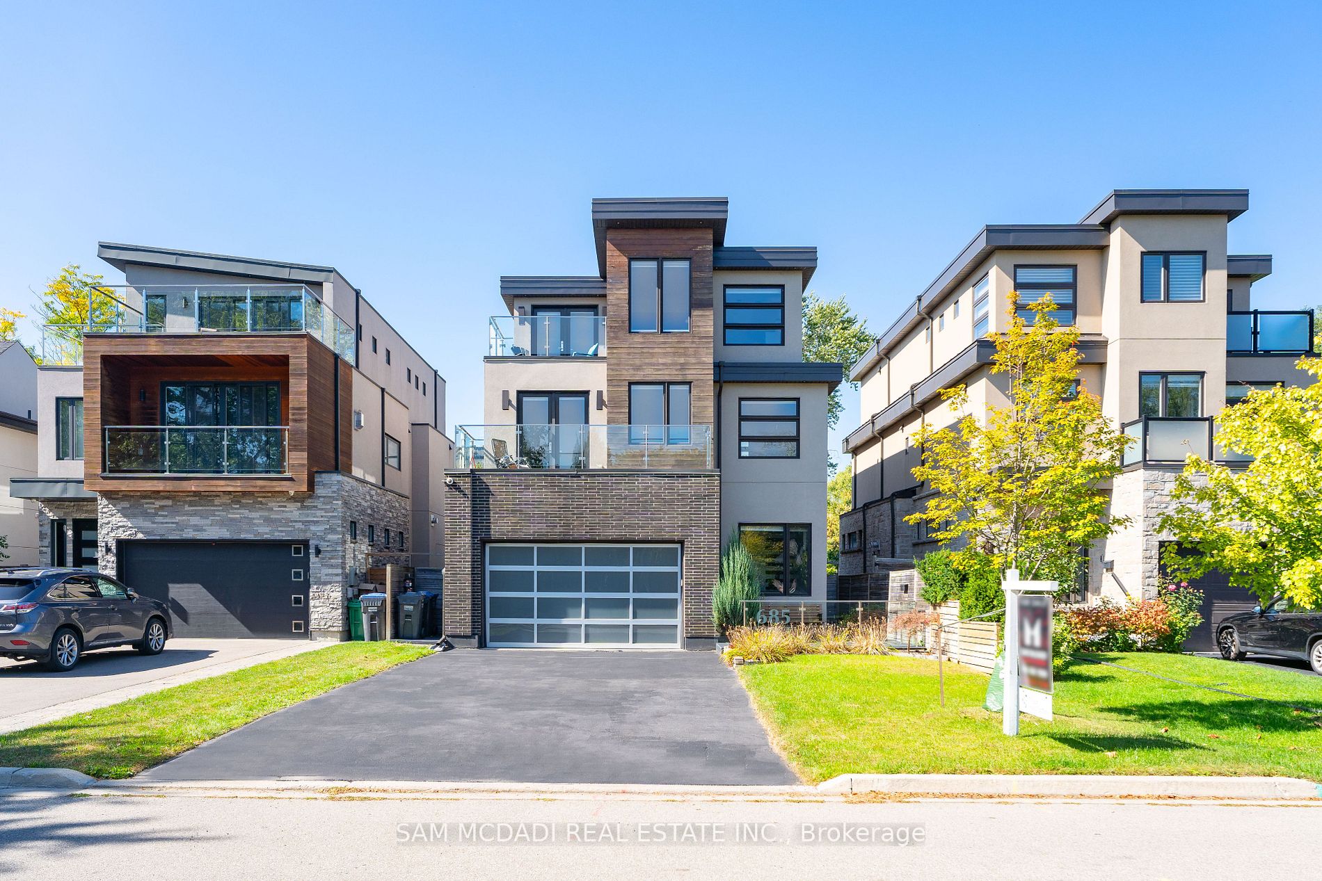 685 Montbeck Cres