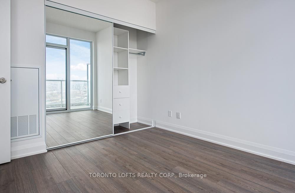56 Annie Craig Dr, #1608