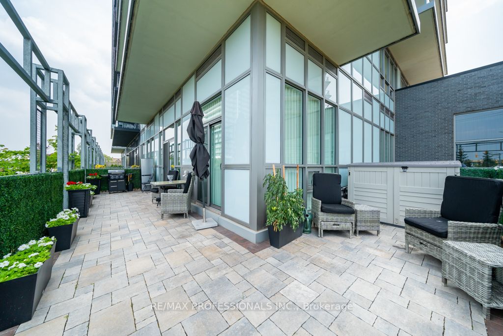 4699 Glen Erin Dr, #109