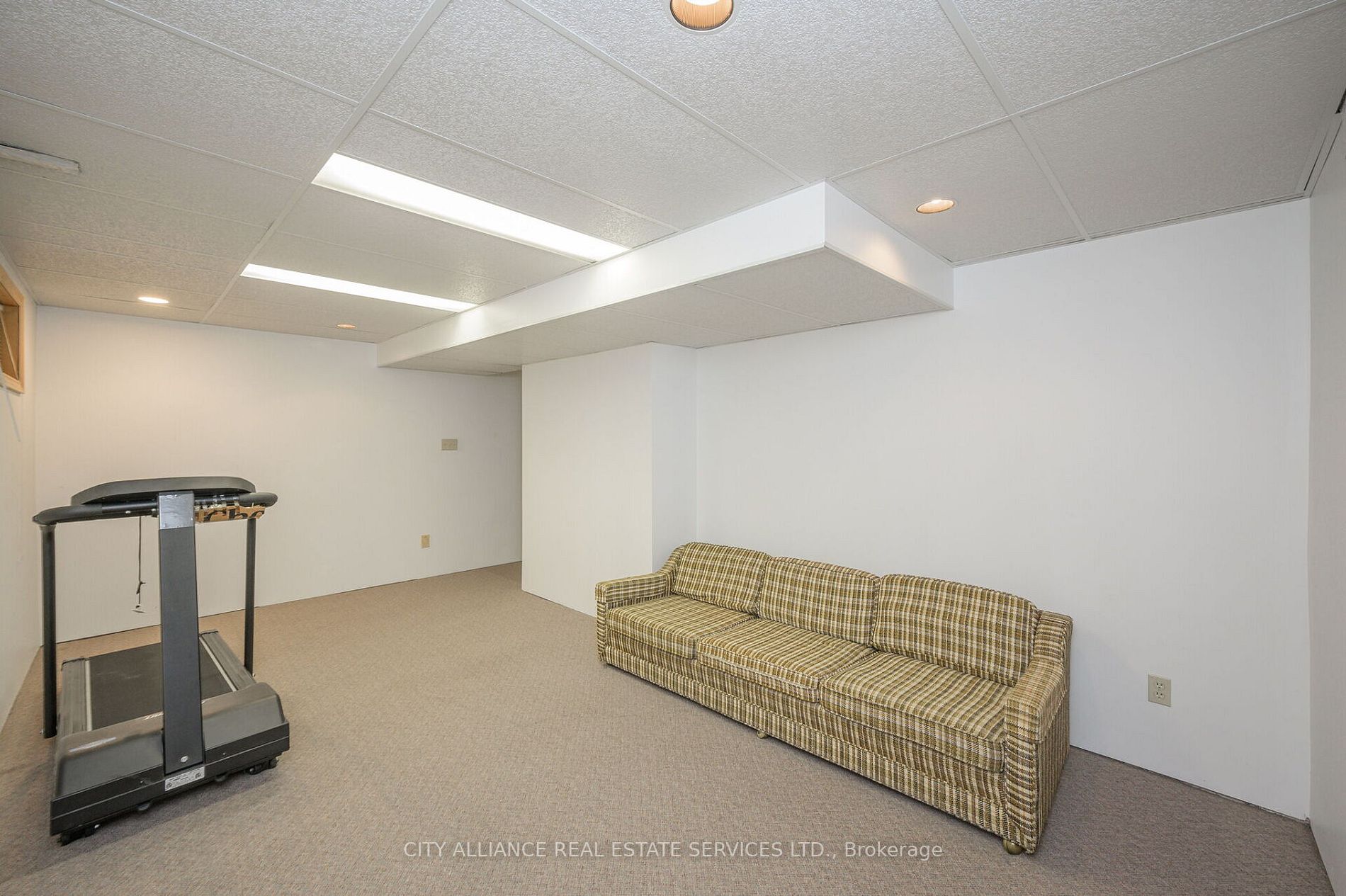 1130 Manor Road