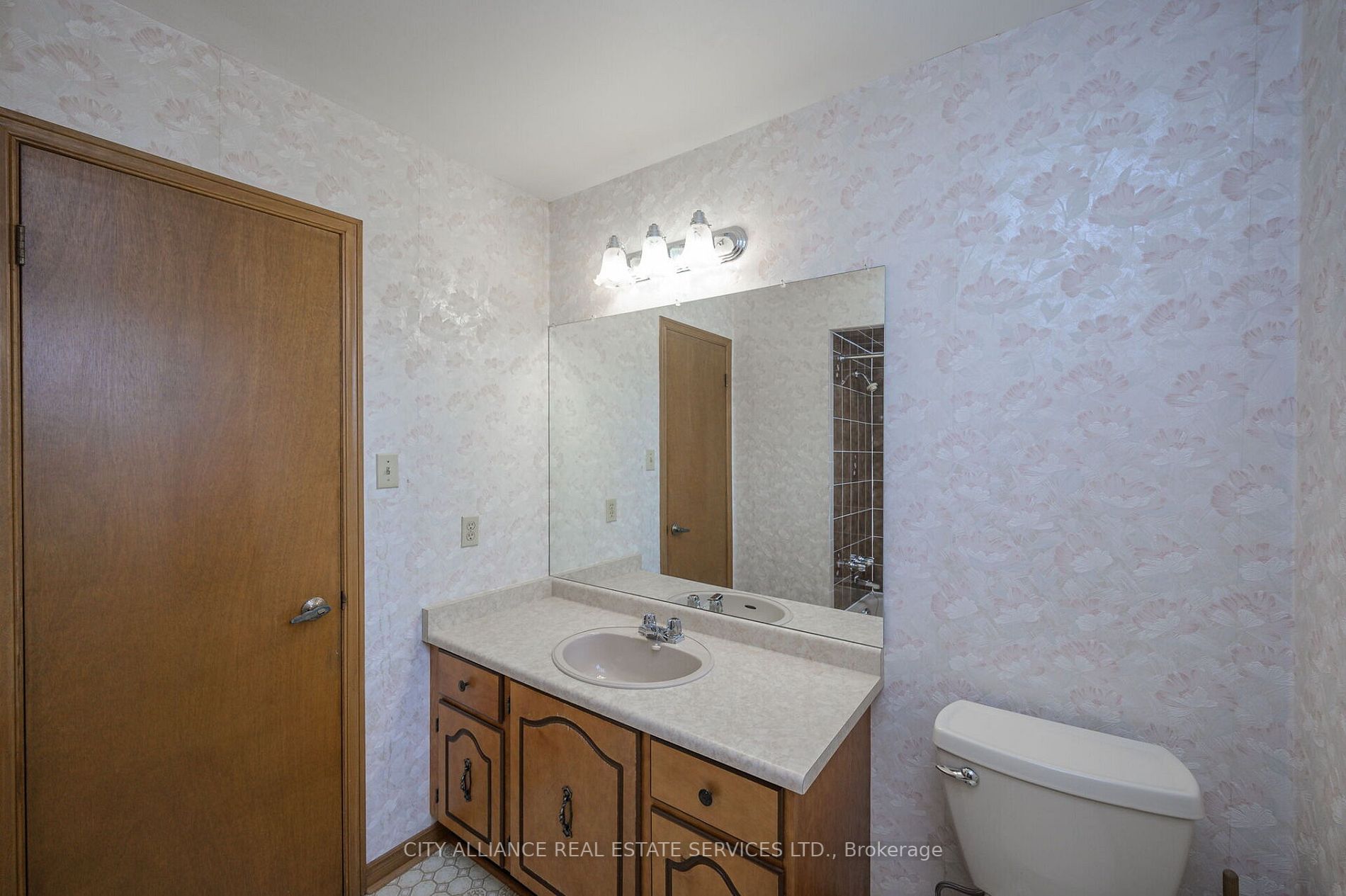 1130 Manor Road