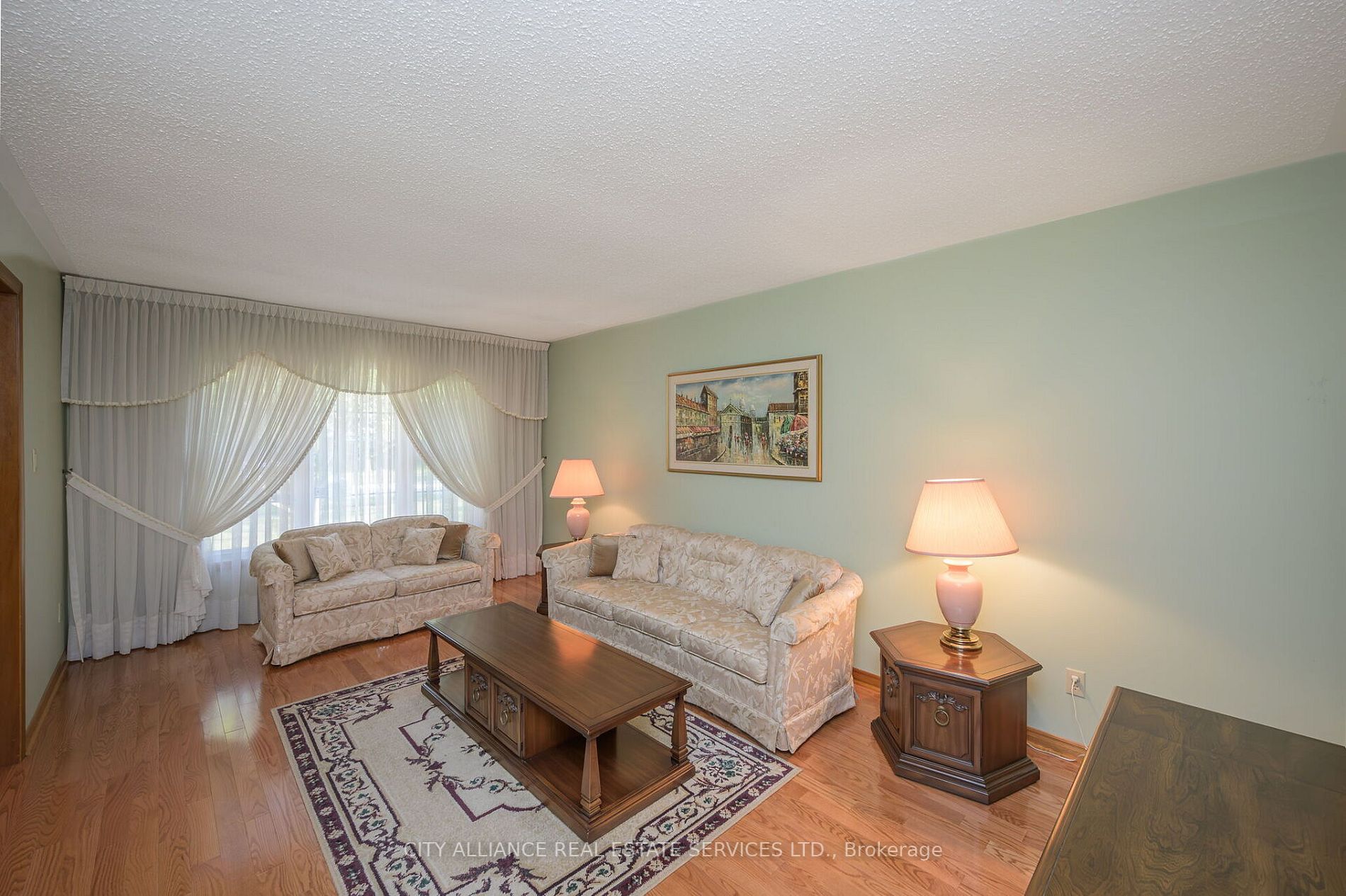 1130 Manor Road