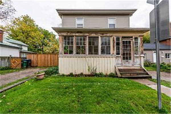 93 John St, Brampton