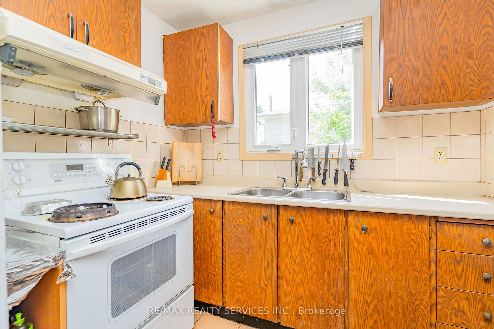 35 Lauderdale Rd