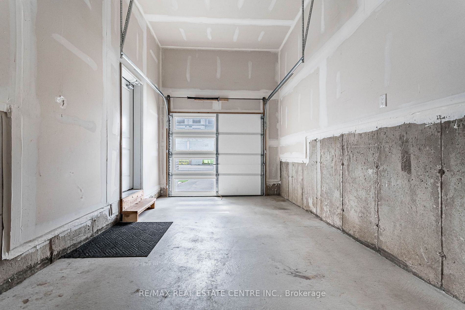 493 Gordon Krantz Ave