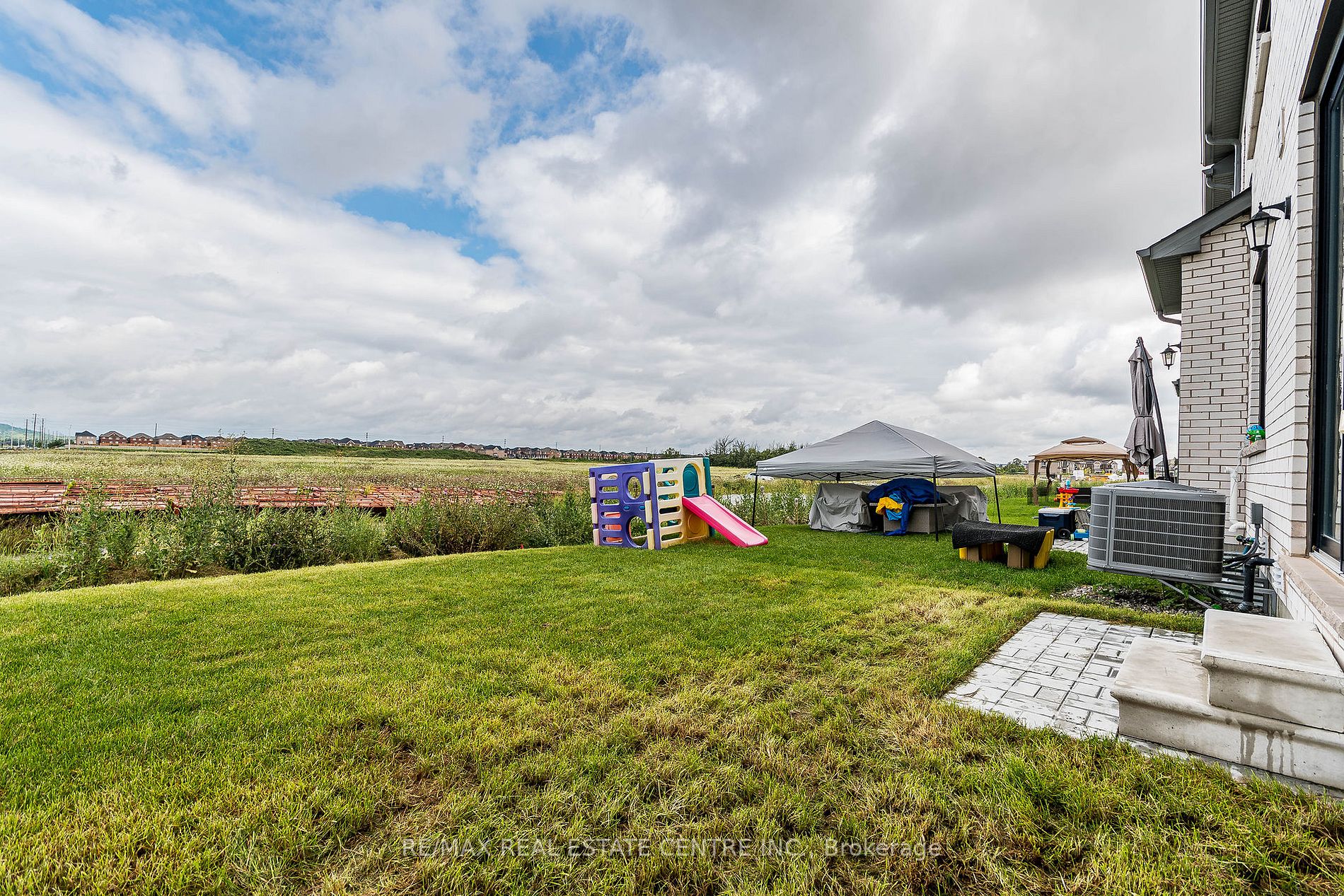 493 Gordon Krantz Ave
