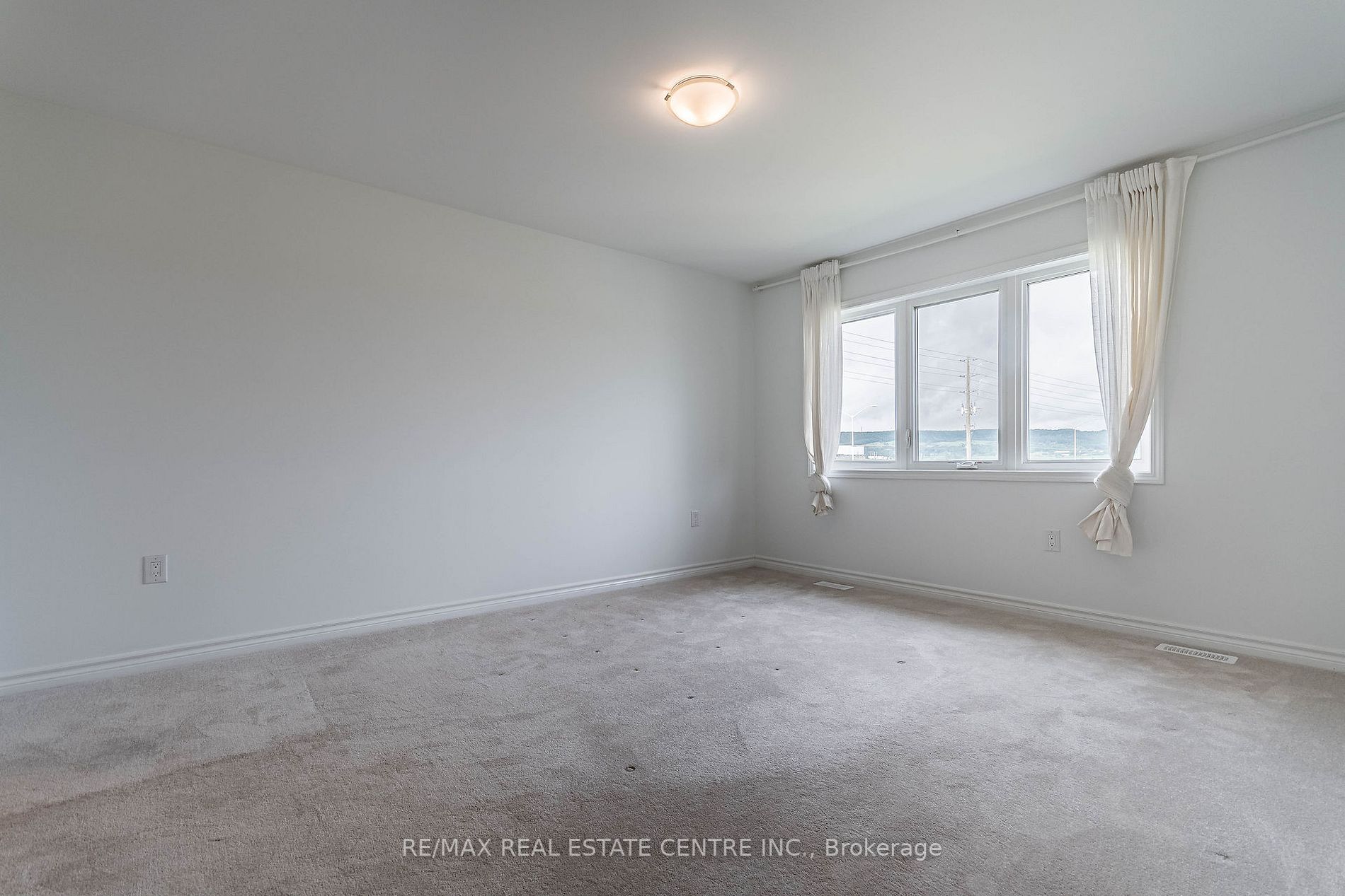 493 Gordon Krantz Ave